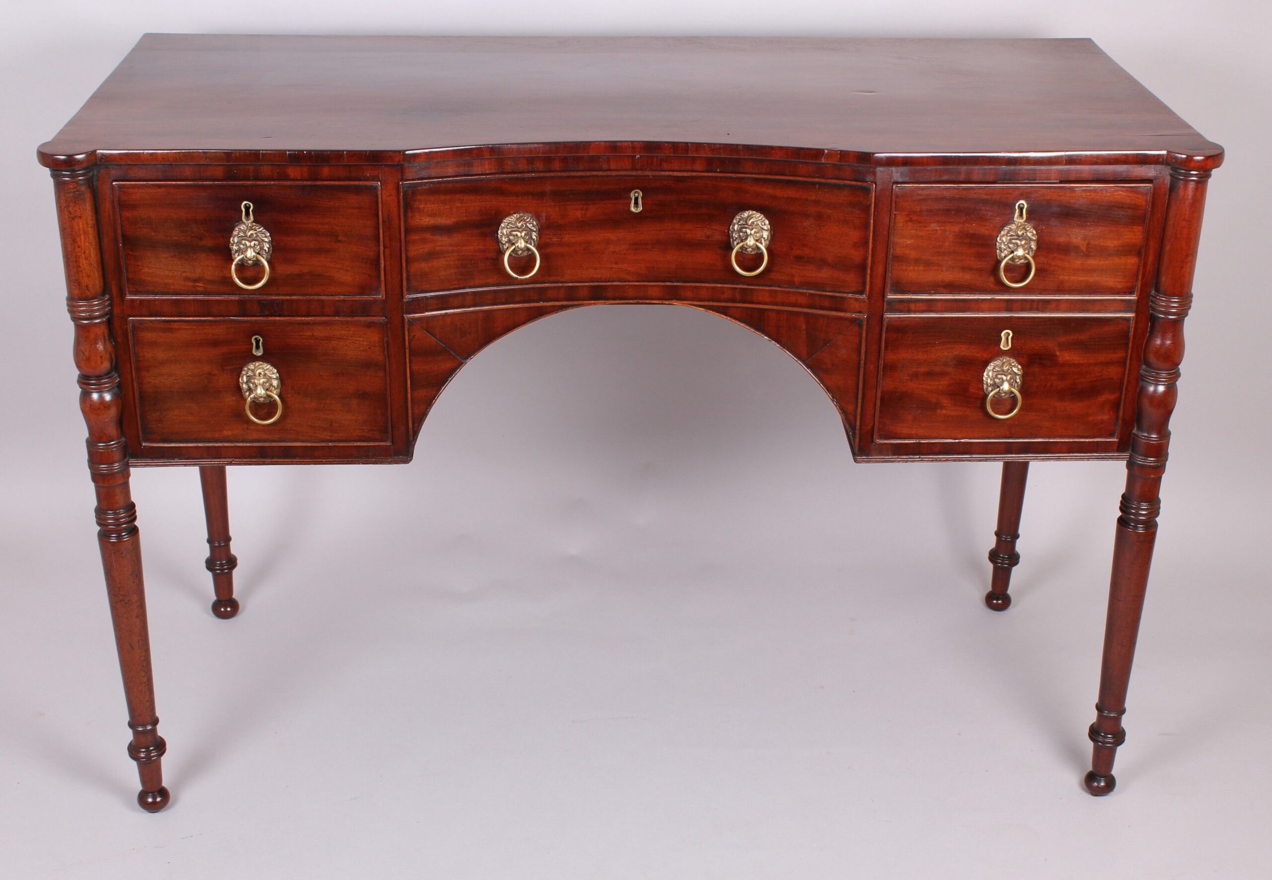 Fine Regency period mahogany small sideboard/dressing table