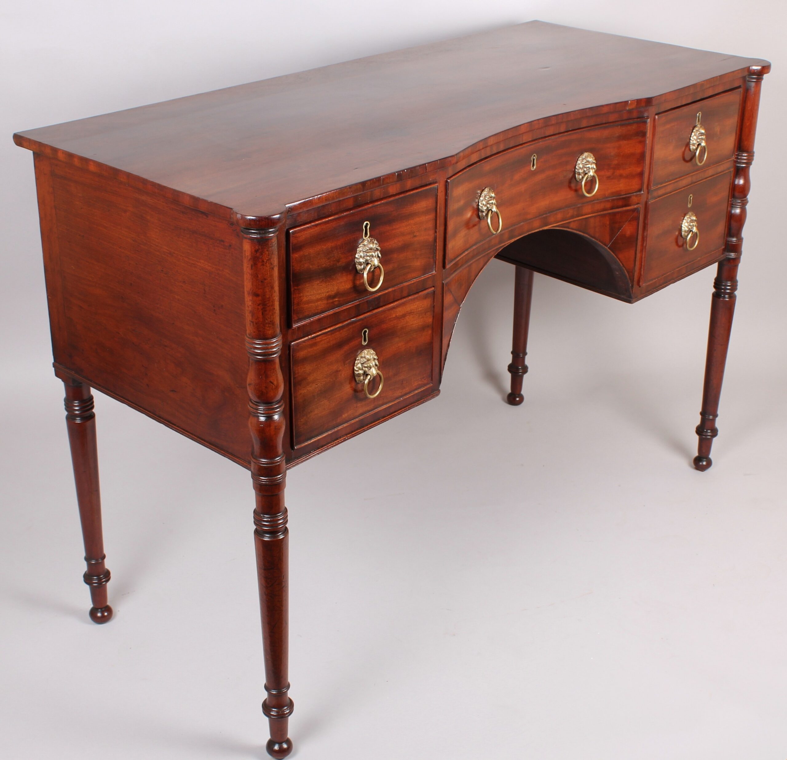 Fine Regency period mahogany small sideboard/dressing table