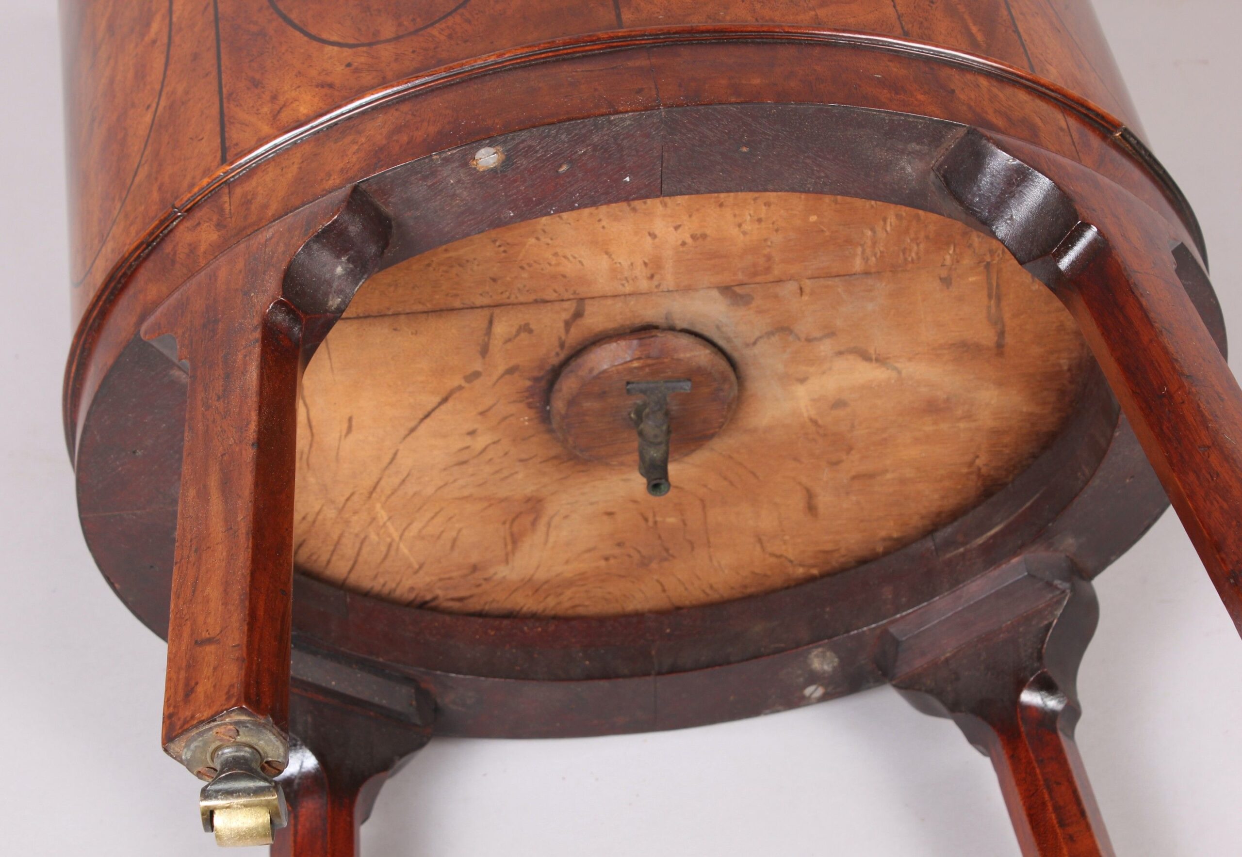 Fine George III period mahogany oval wine-cooler