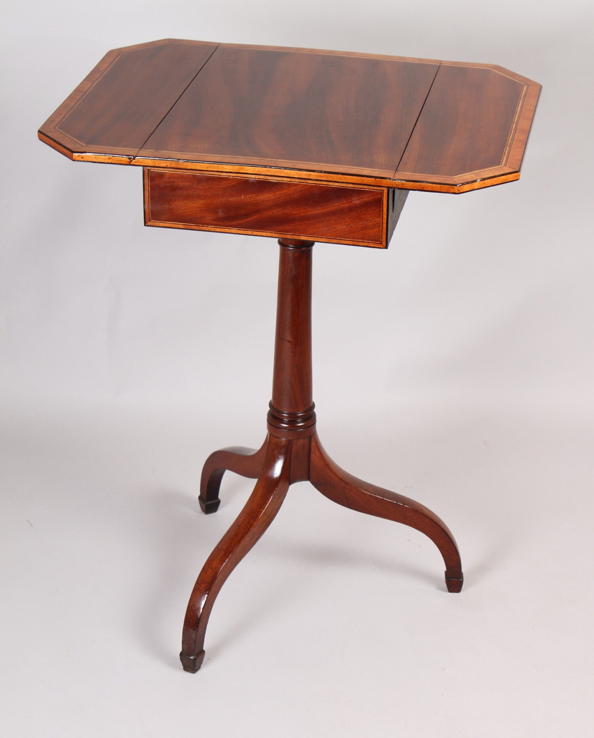George III period mahogany small Pembroke work-table