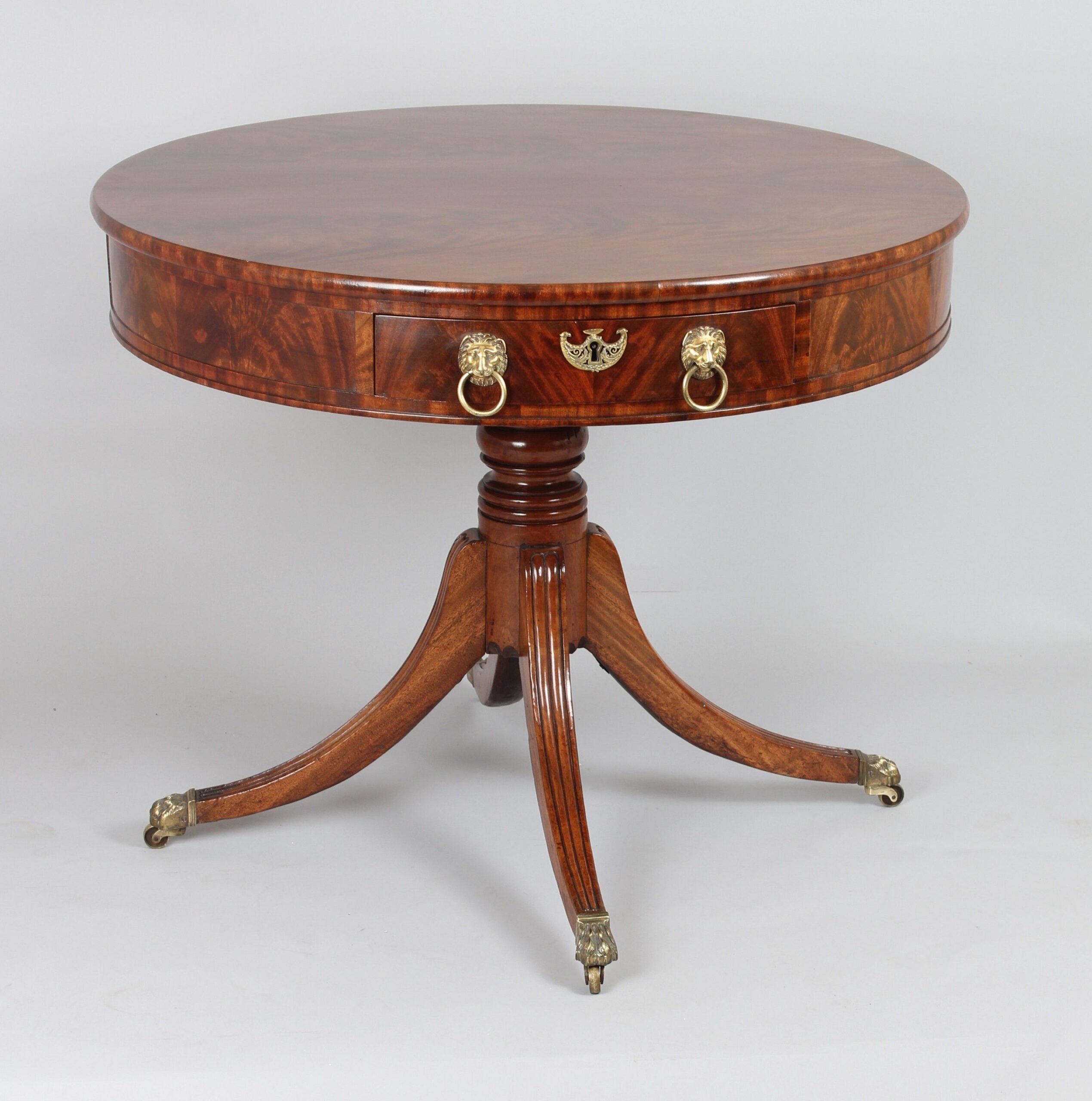 Fine quality early 19th century Continental mahogany small drum-table