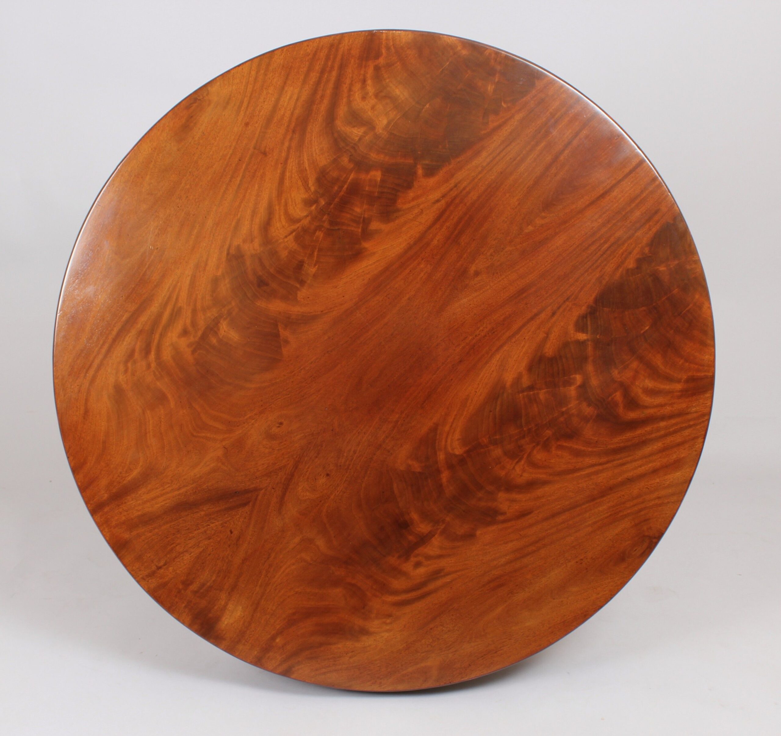 Fine quality early 19th century Continental mahogany small drum-table