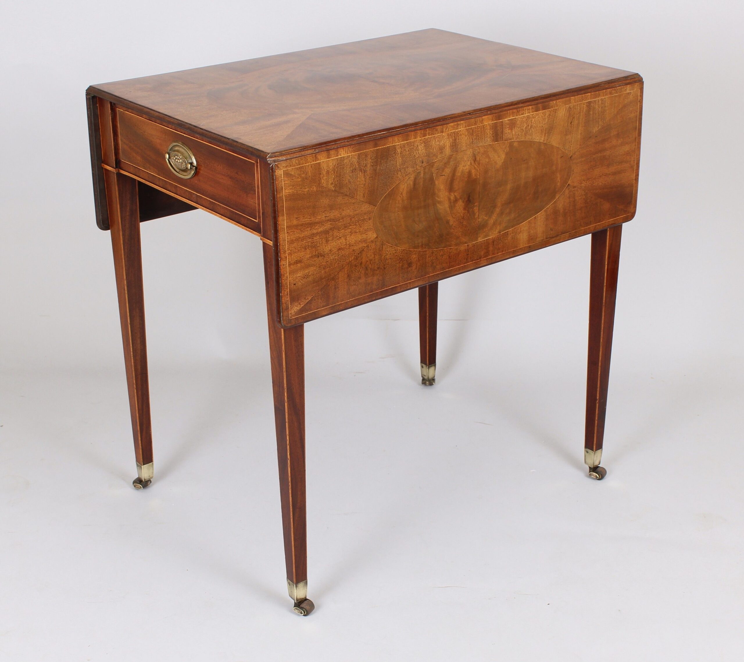 Fine George III period mahogany Pembroke table