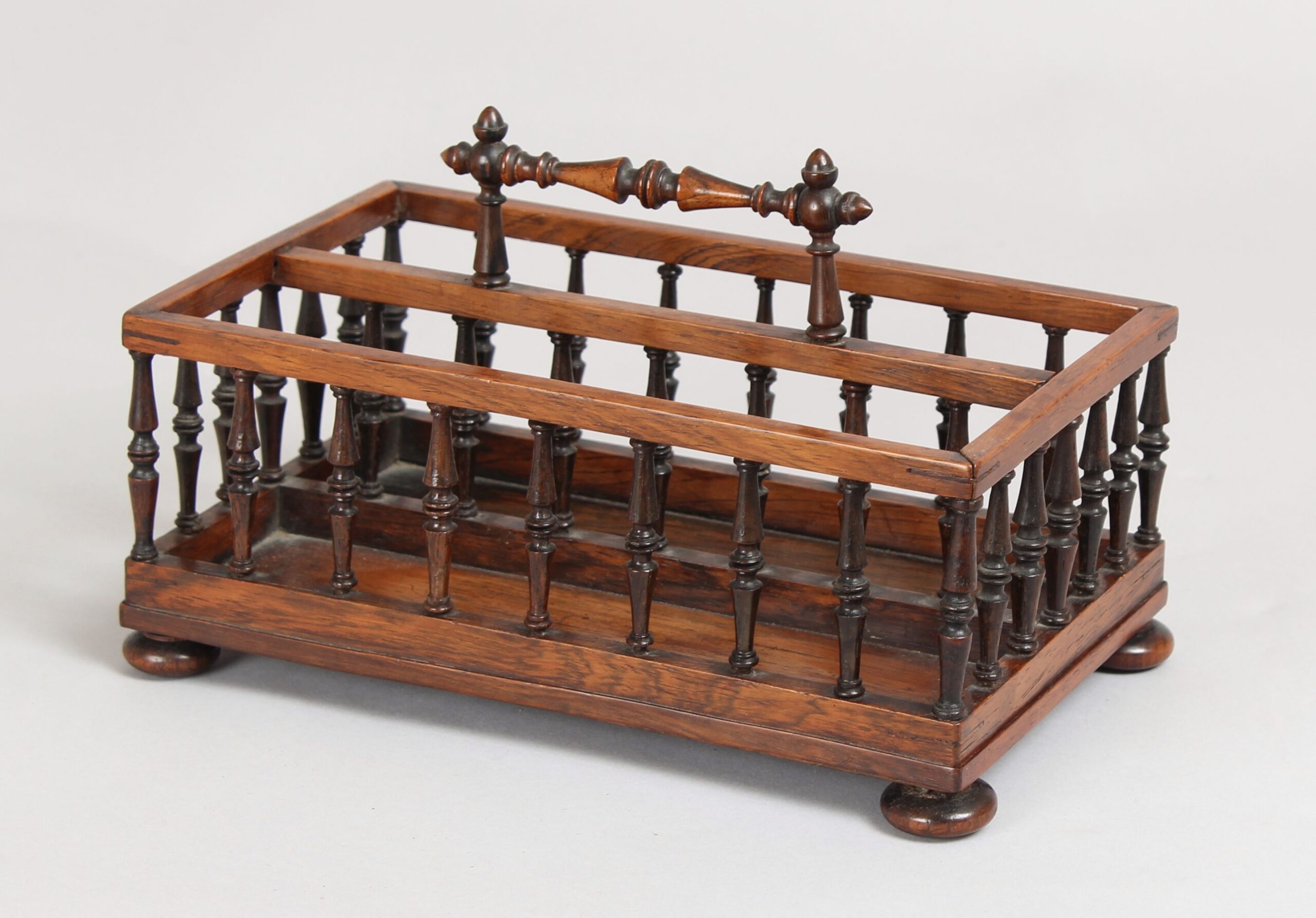 Fine quality George IV period rosewood desk-rack