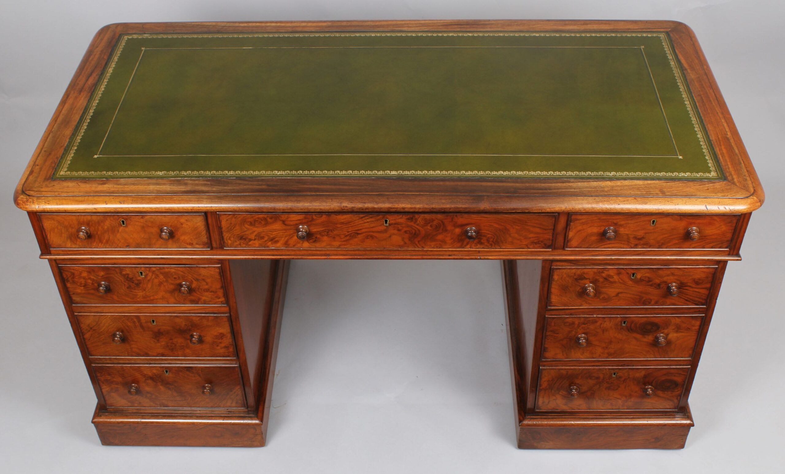 19th century well-proportioned kneehole pedestal desk