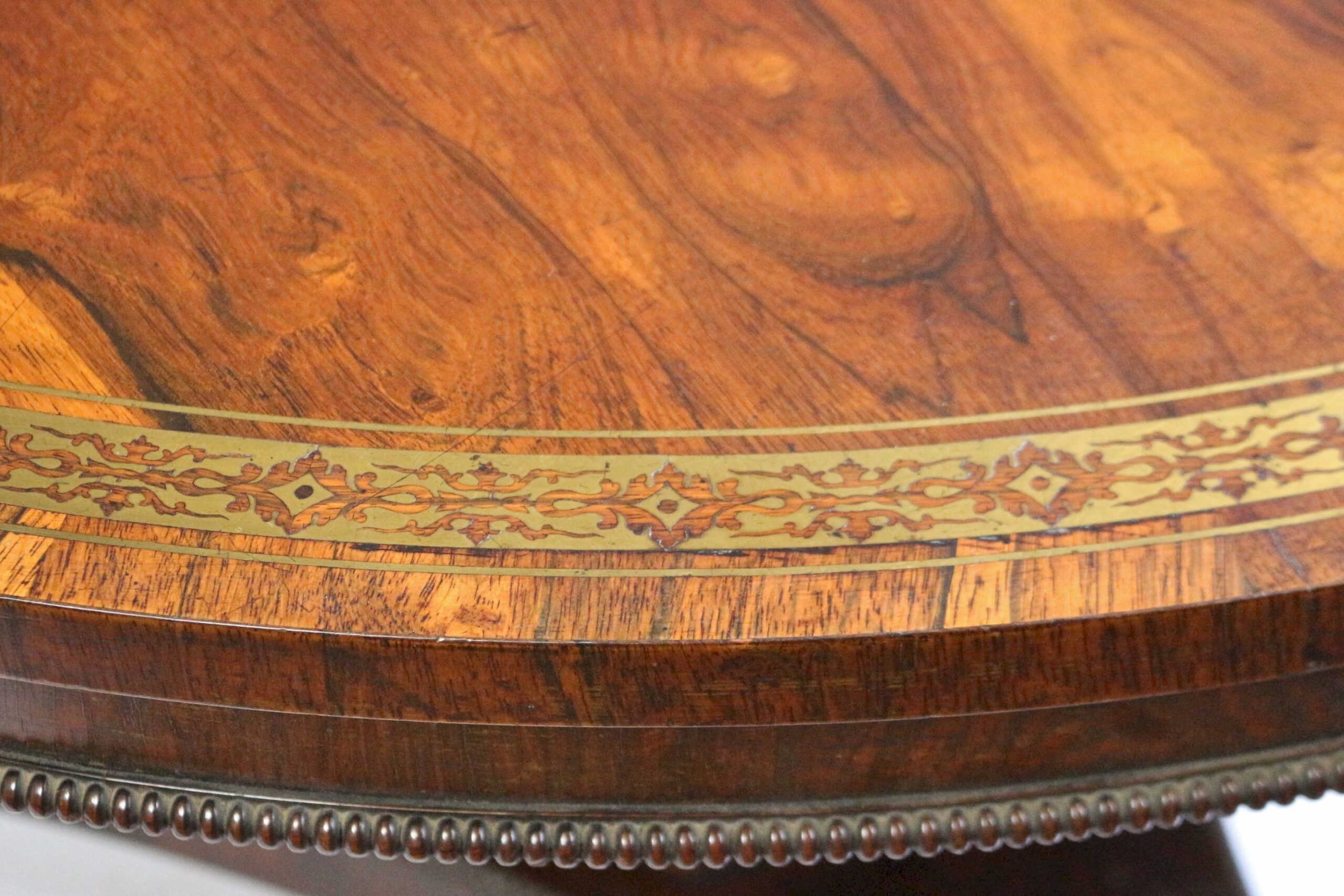 Fine and classic Regency rosewood pedestal table