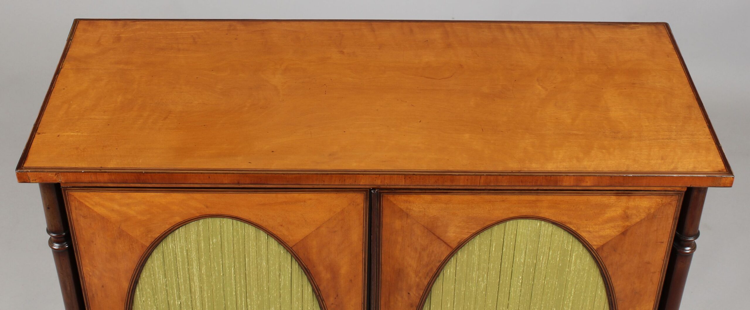 Fine George III period satinwood small cabinet in the Sheraton manner