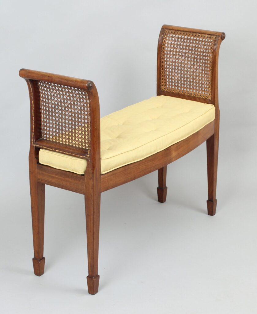 George III period mahogany window-seat