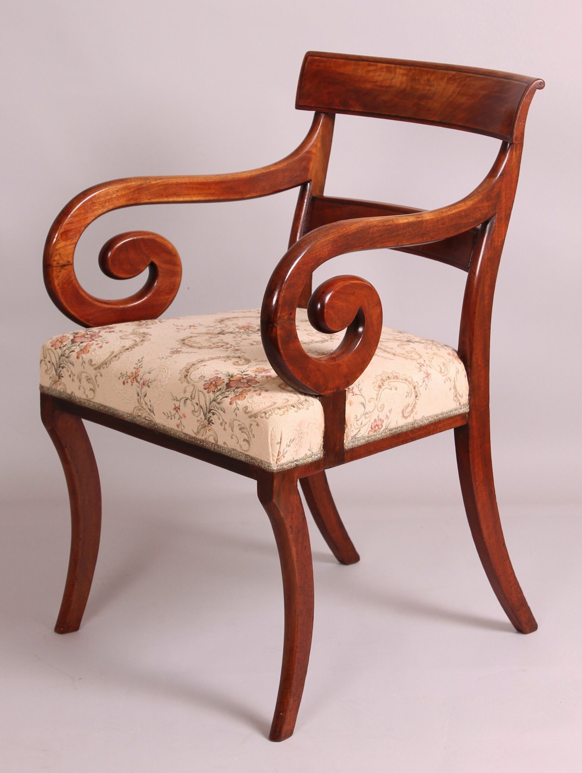 Set of 14 fine quality mahogany early 19th century dining chairs