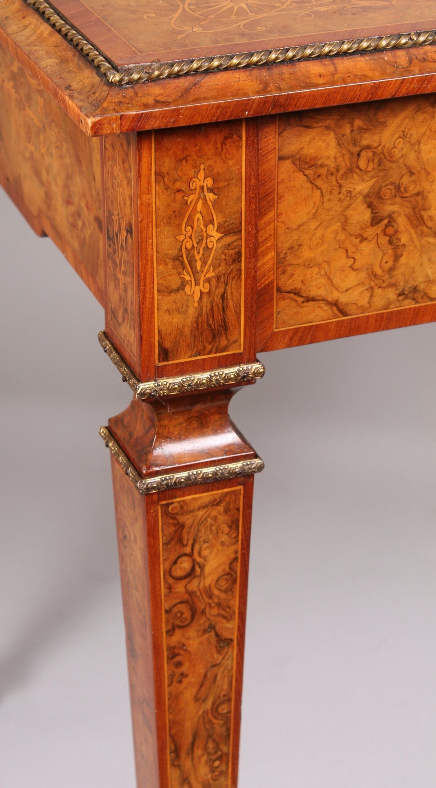 High quality mid nineteenth century burr walnut centre-table in the French manner