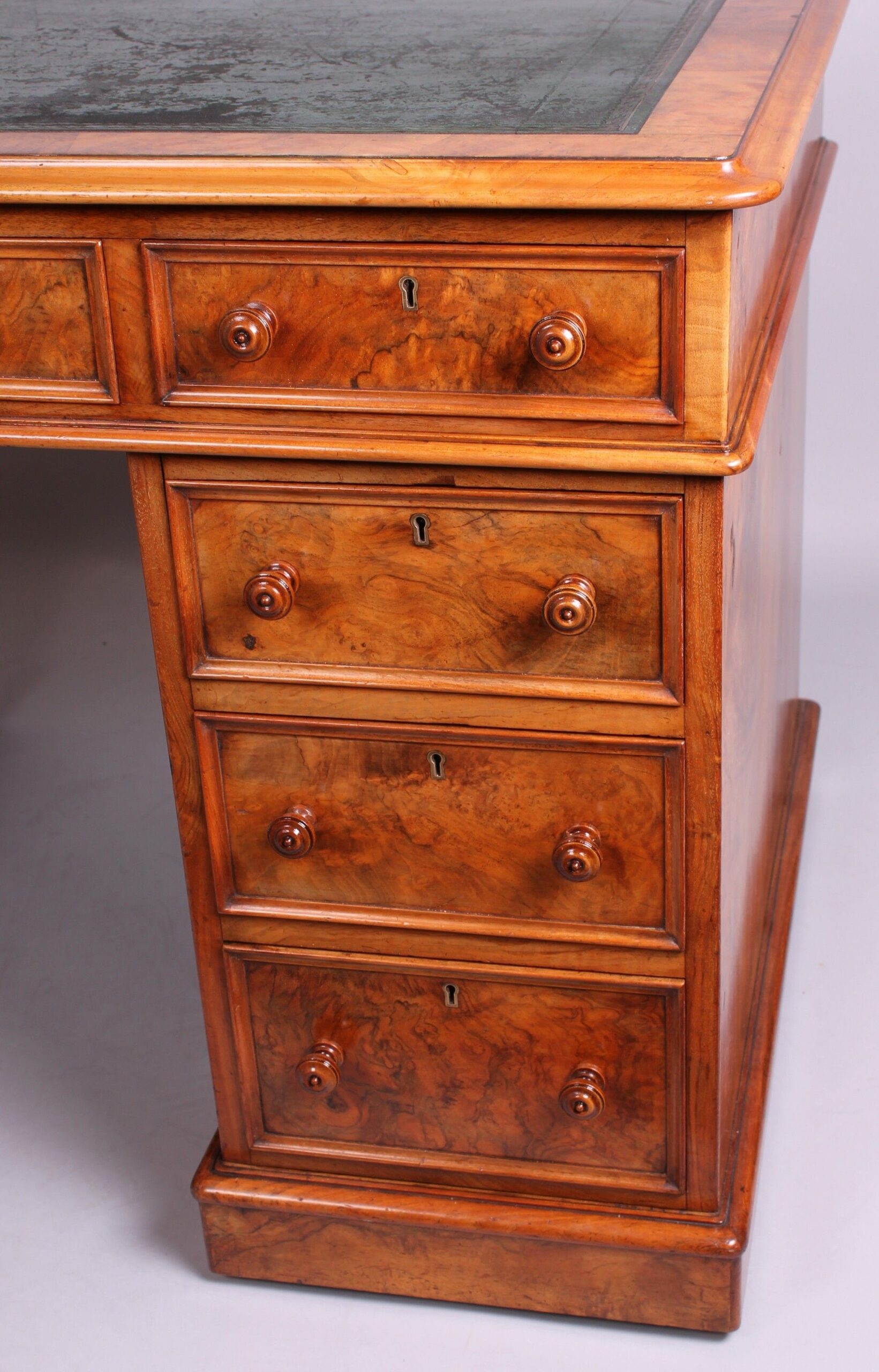 High quality figured walnut kneehole desk circa 1840
