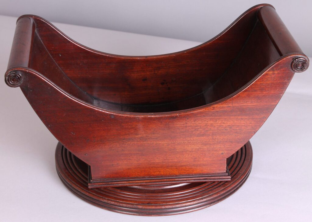 Rare George III period mahogany ‘Lazy-Susan’ Cheese-Coaster