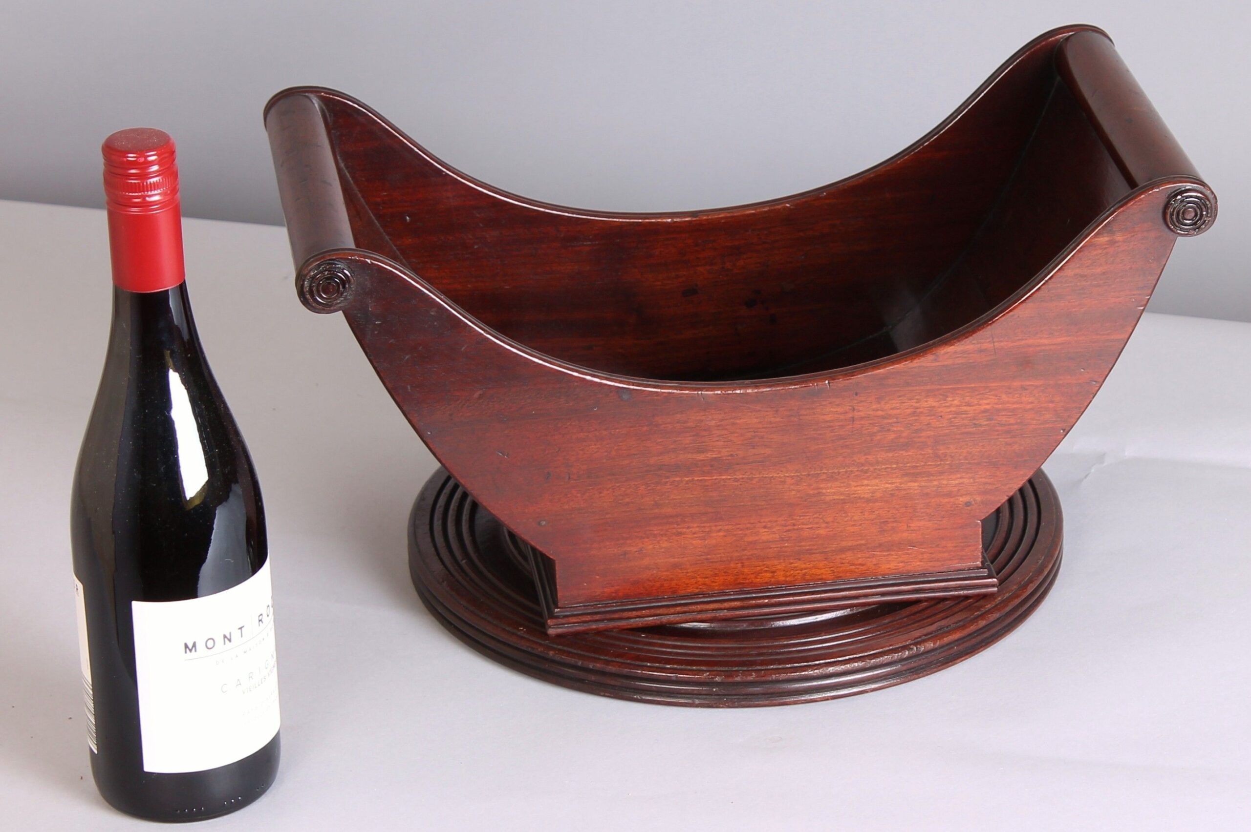 Rare George III period mahogany ‘Lazy-Susan’ Cheese-Coaster