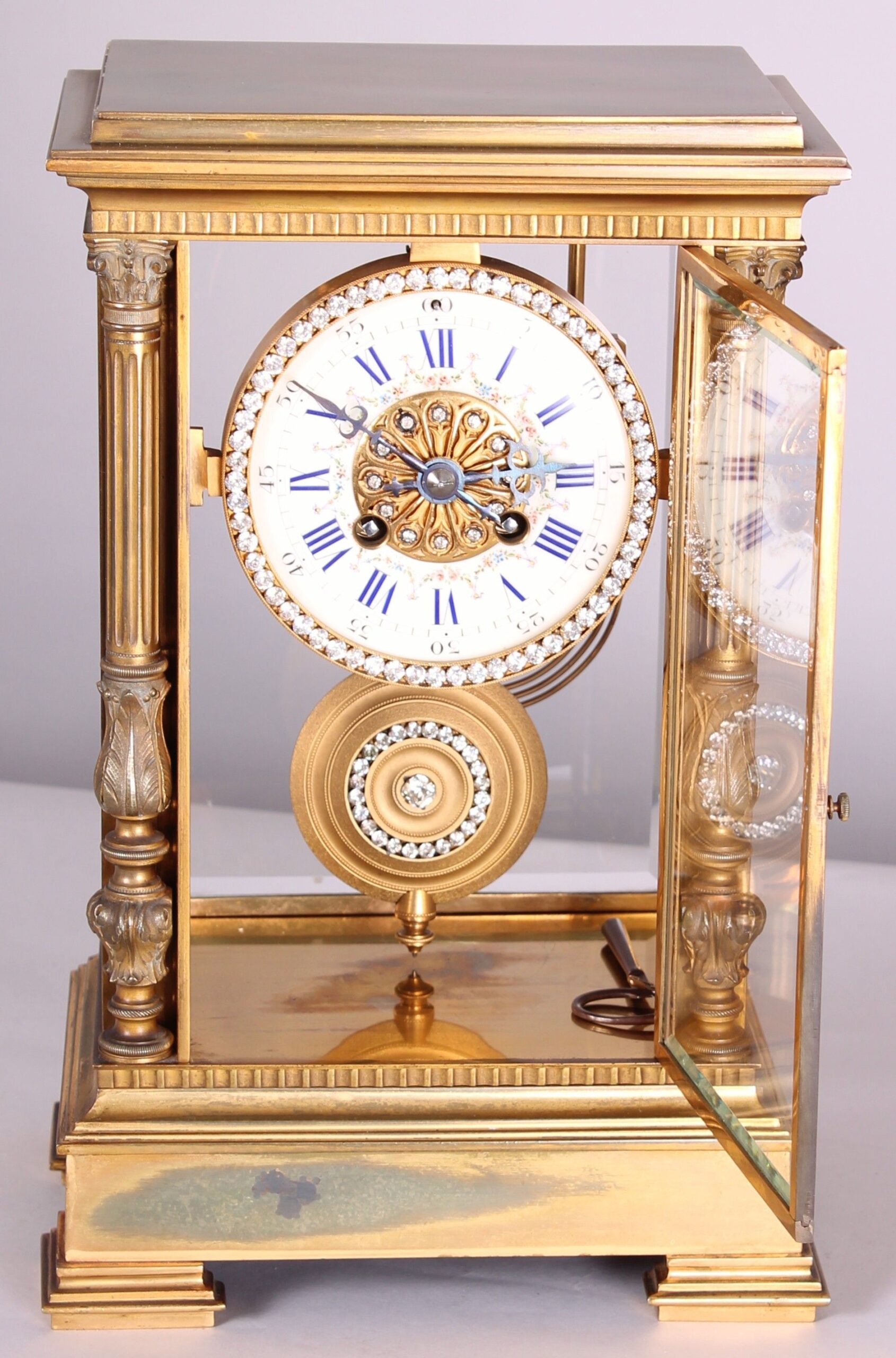 Late 19th century French gilt-brass mantel clock