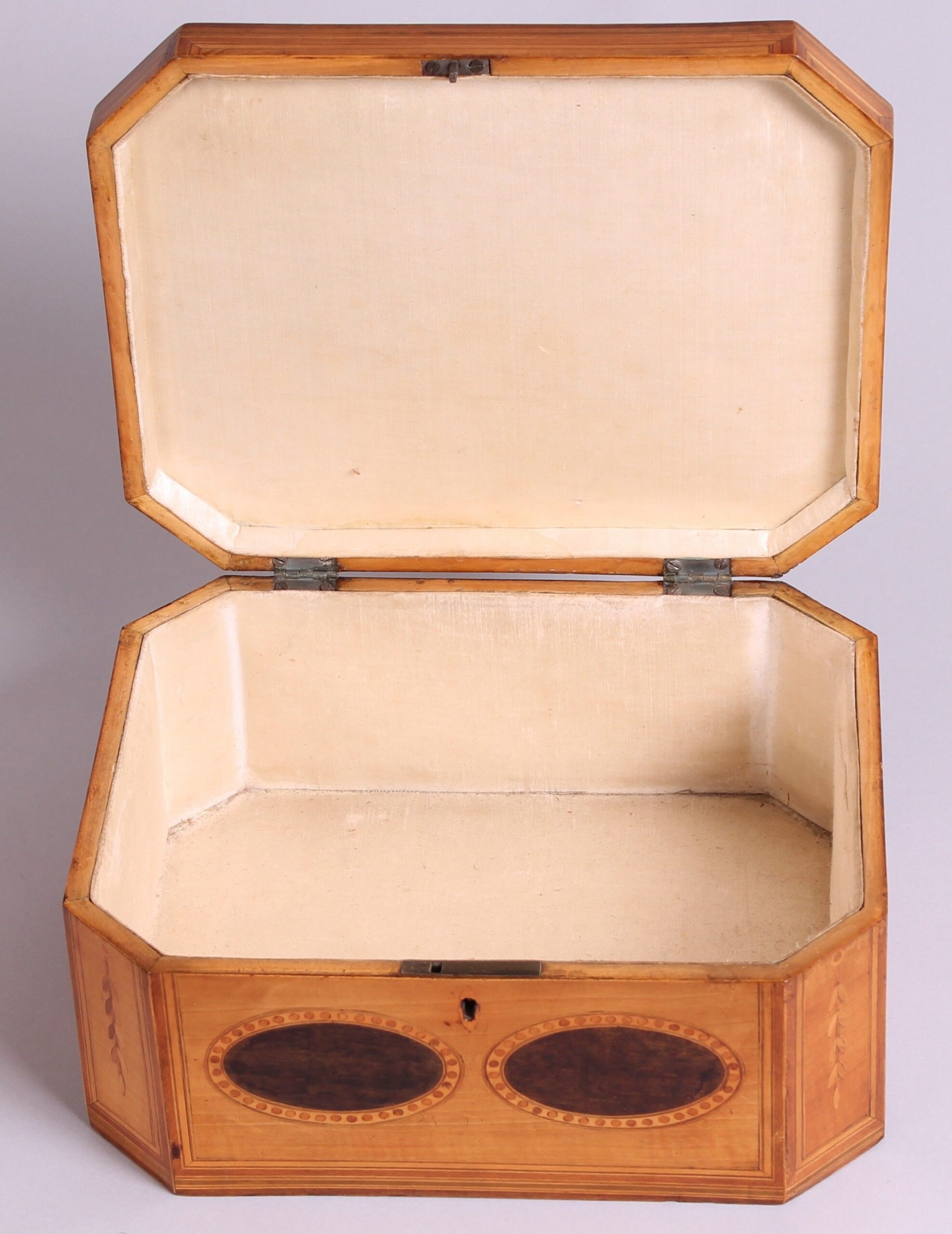 Fine George III period and satinwood and marquetry jewellery box in the manner of Thomas Sheraton