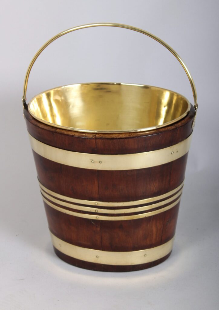 Early 19th century Dutch mahogany ‘teestoof’ bucket