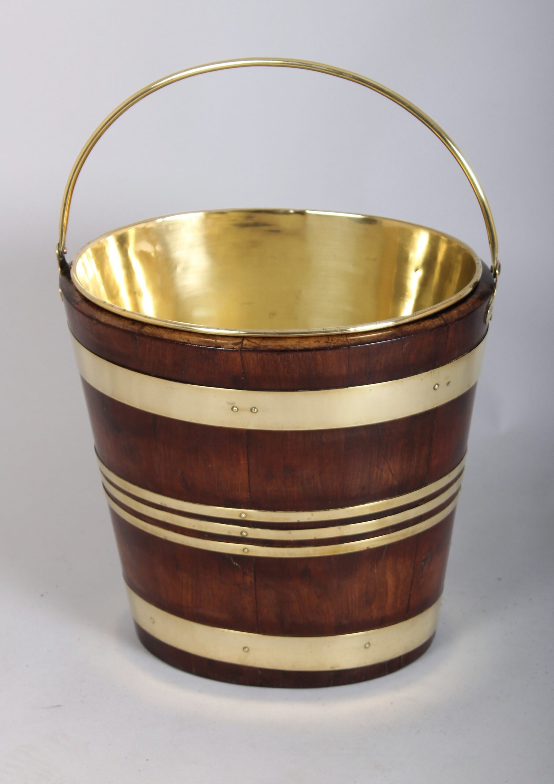 Early 19th century Dutch mahogany ‘teestoof’ bucket