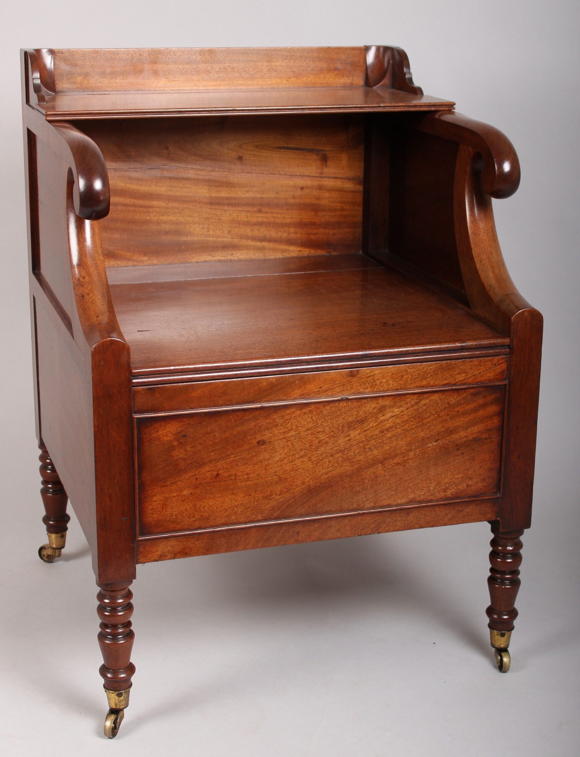 George IV period mahogany Elbow & Flap night-table