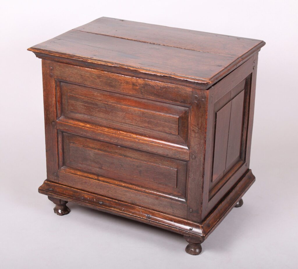 Oak box stool from the turn of the 17th century