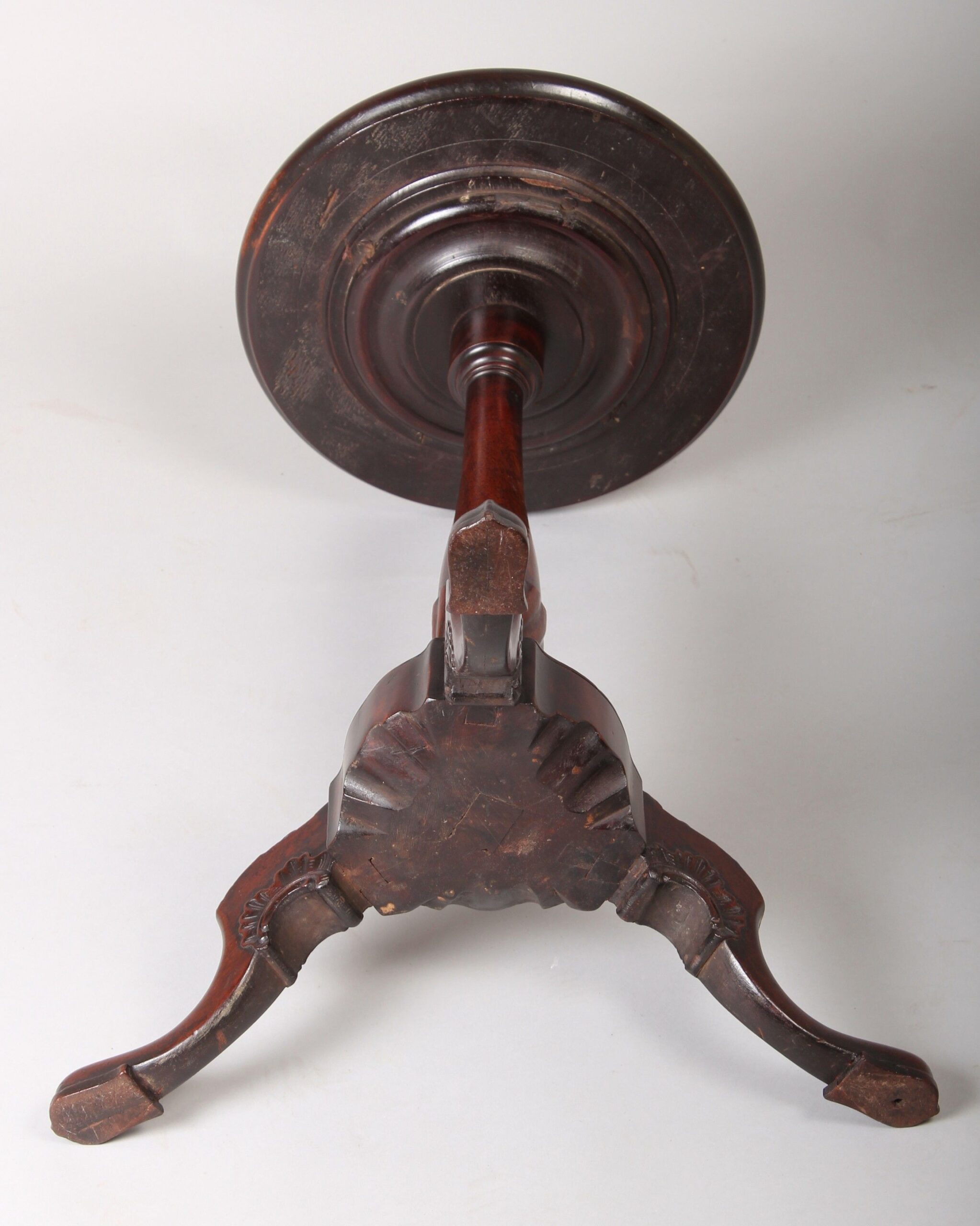 Rare George III period mahogany kettle-stand