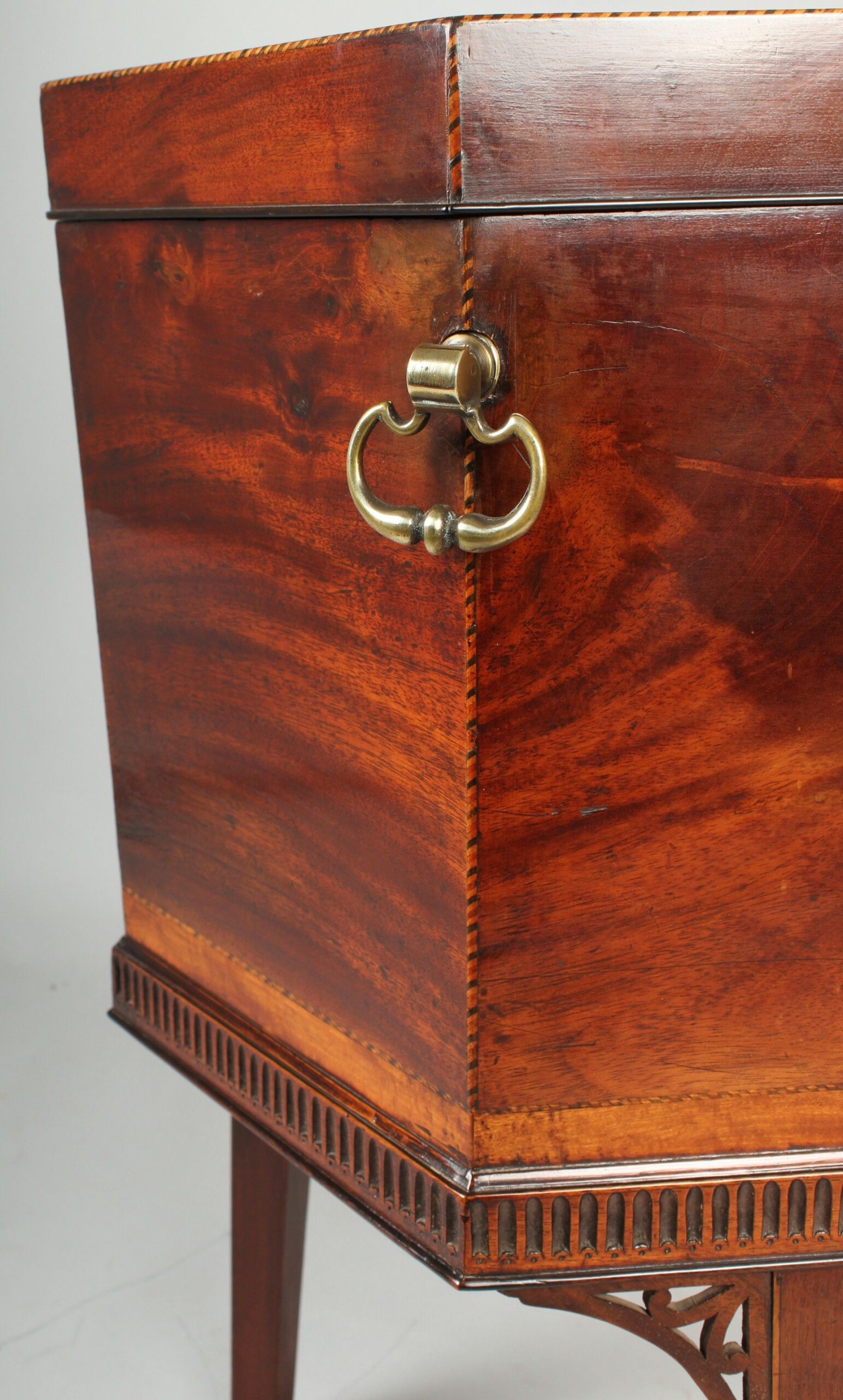 Fine George III period hexagonal cellarette of attractive mellow colour