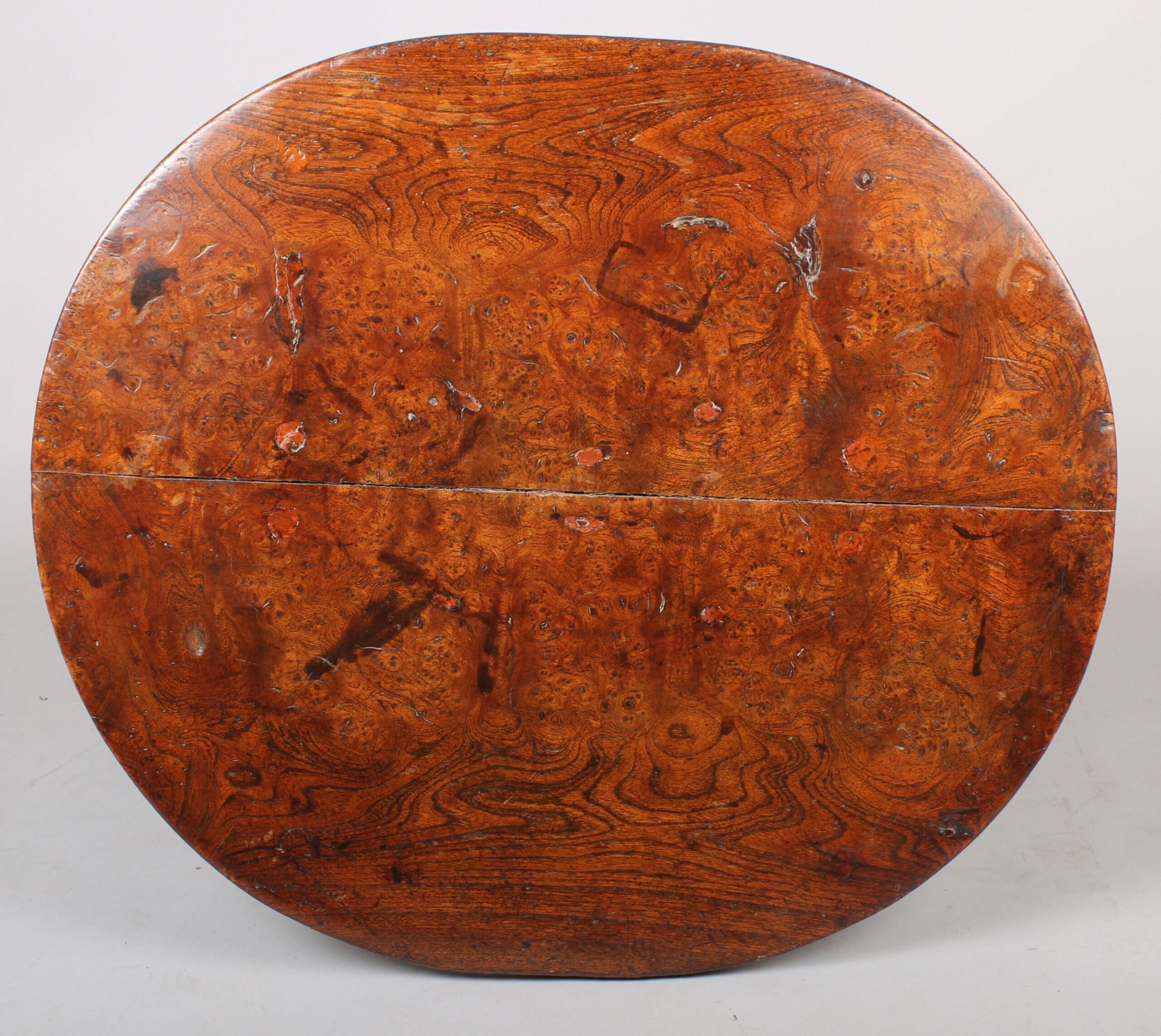 Early 19th century elm cricket table