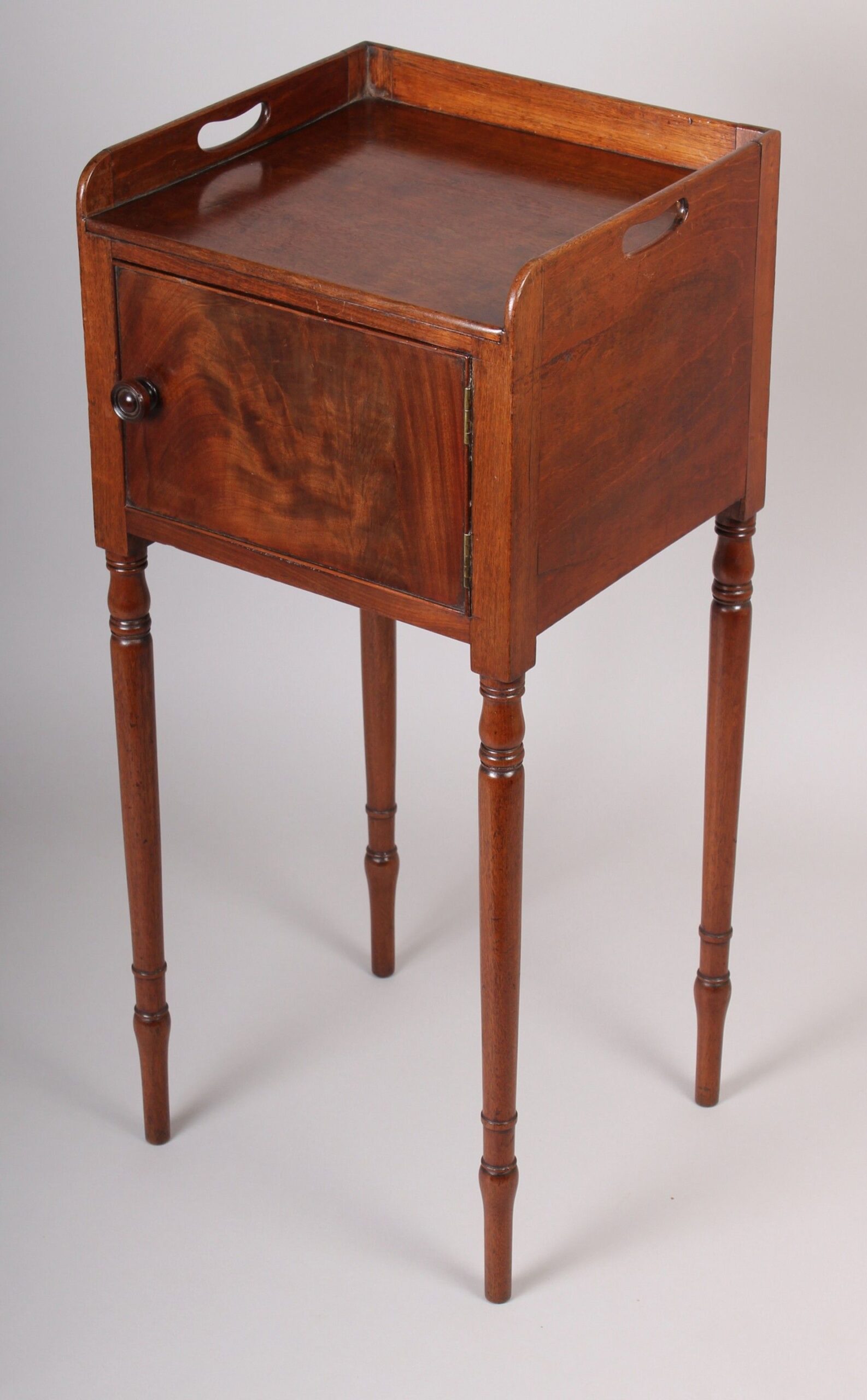 Early 19th century mahogany bedside pot-cupboard