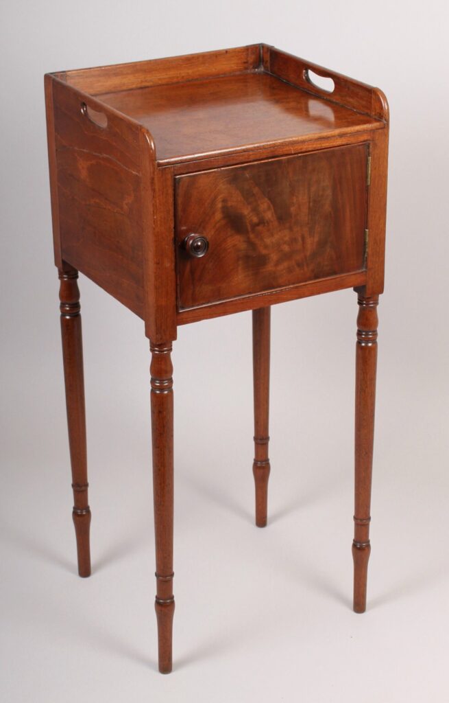 Early 19th century mahogany bedside pot-cupboard