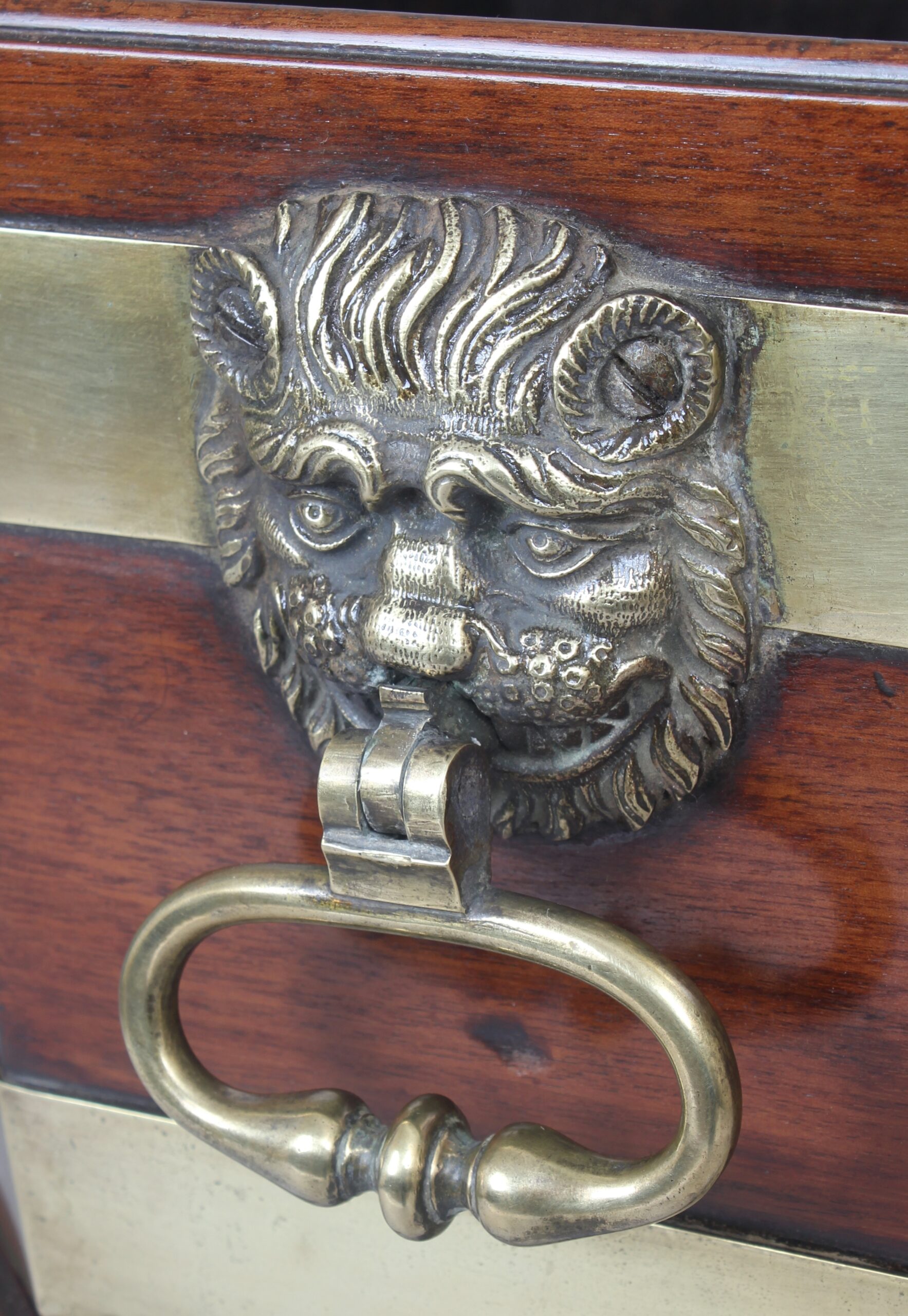 Fine George III period mahogany wine-cooler