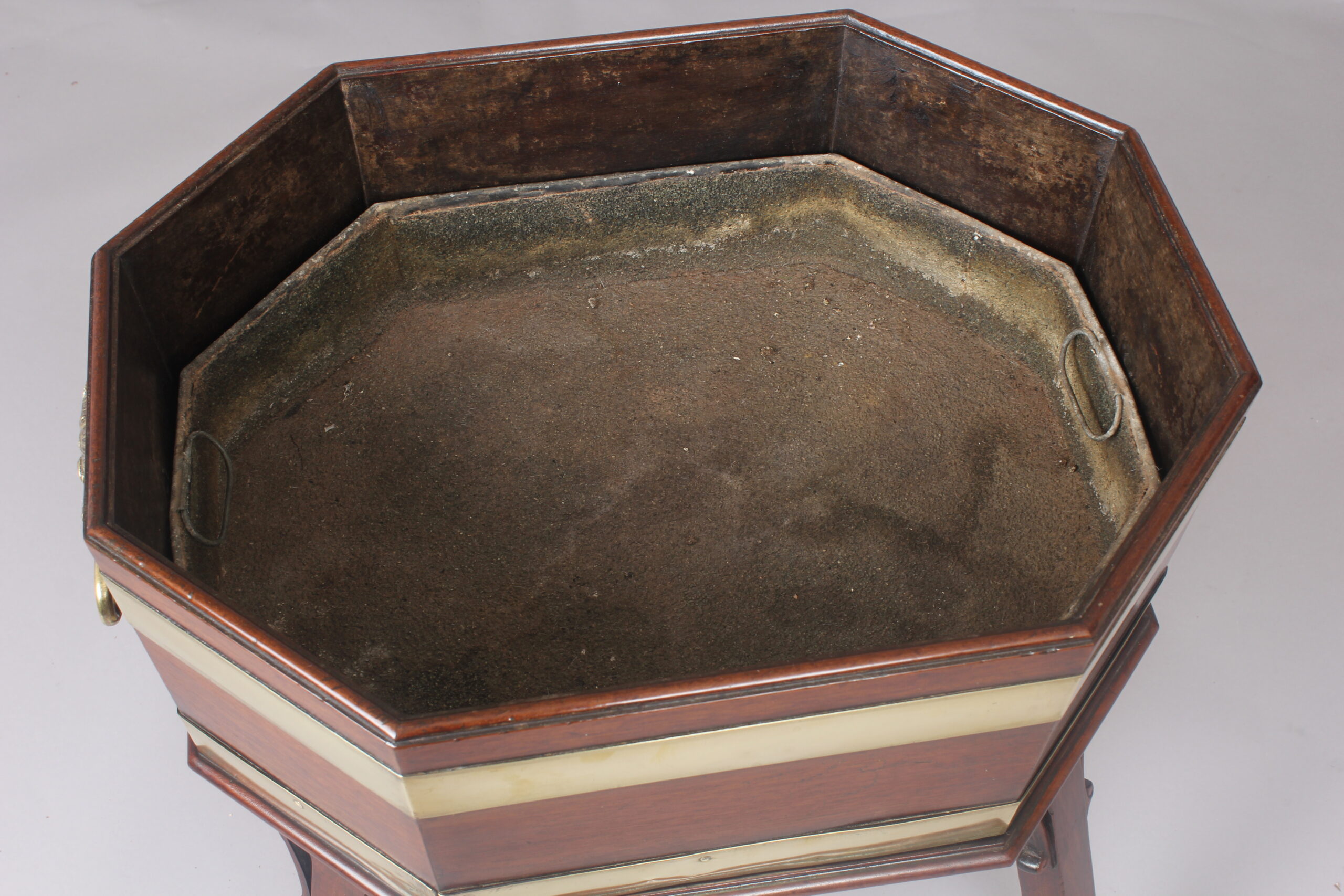 Fine George III period mahogany wine-cooler