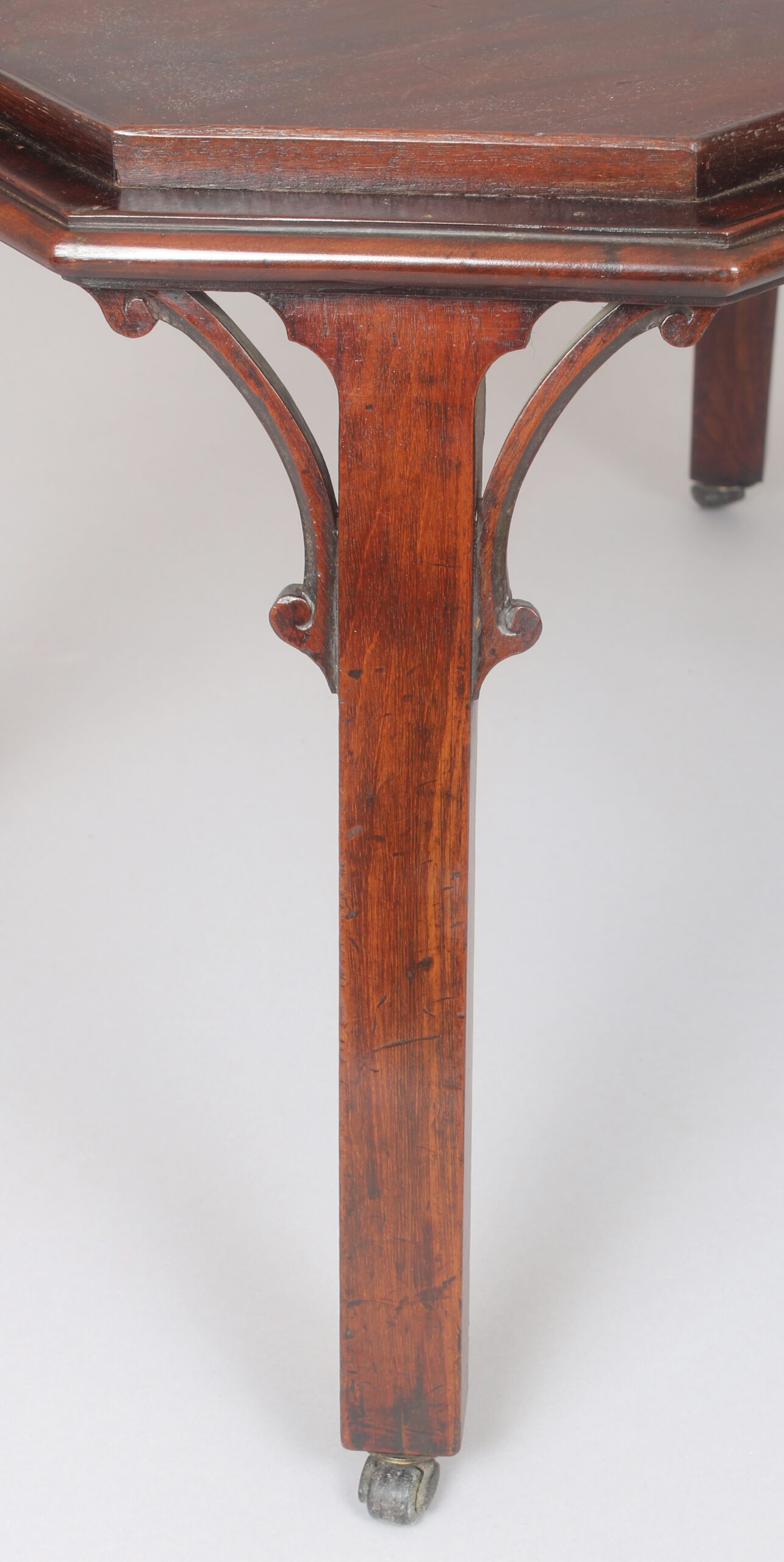 Fine George III period mahogany wine-cooler