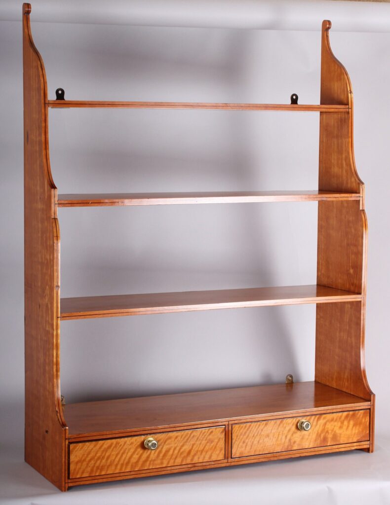 George III period hanging shelves in fine quality satinwood