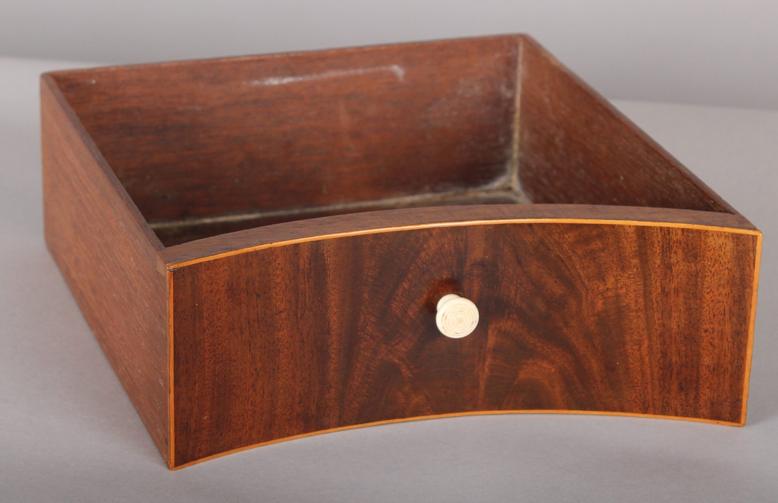 George III period mahogany toilet-mirror of unusual form and good quality