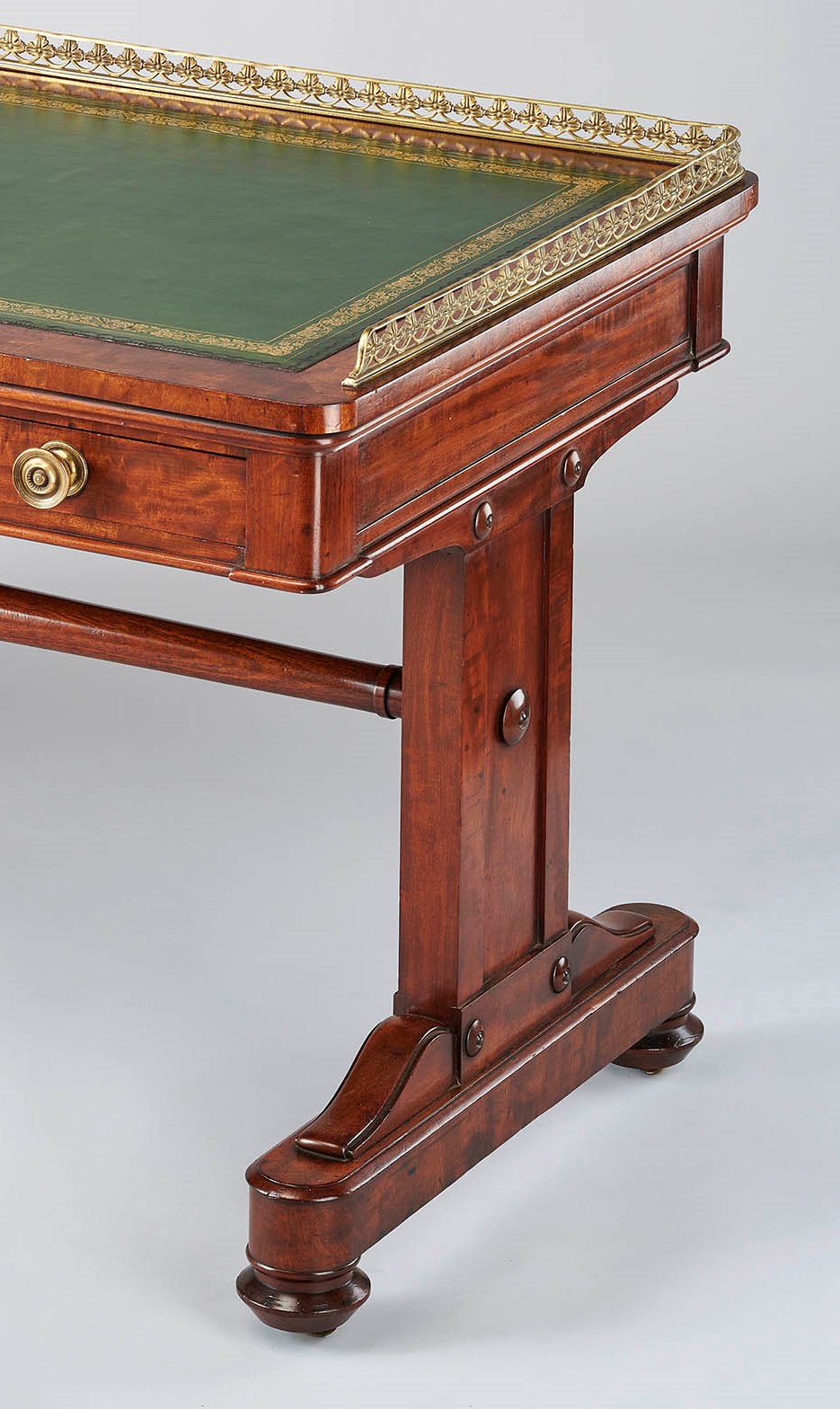 Good quality George IV period mahogany writing-table