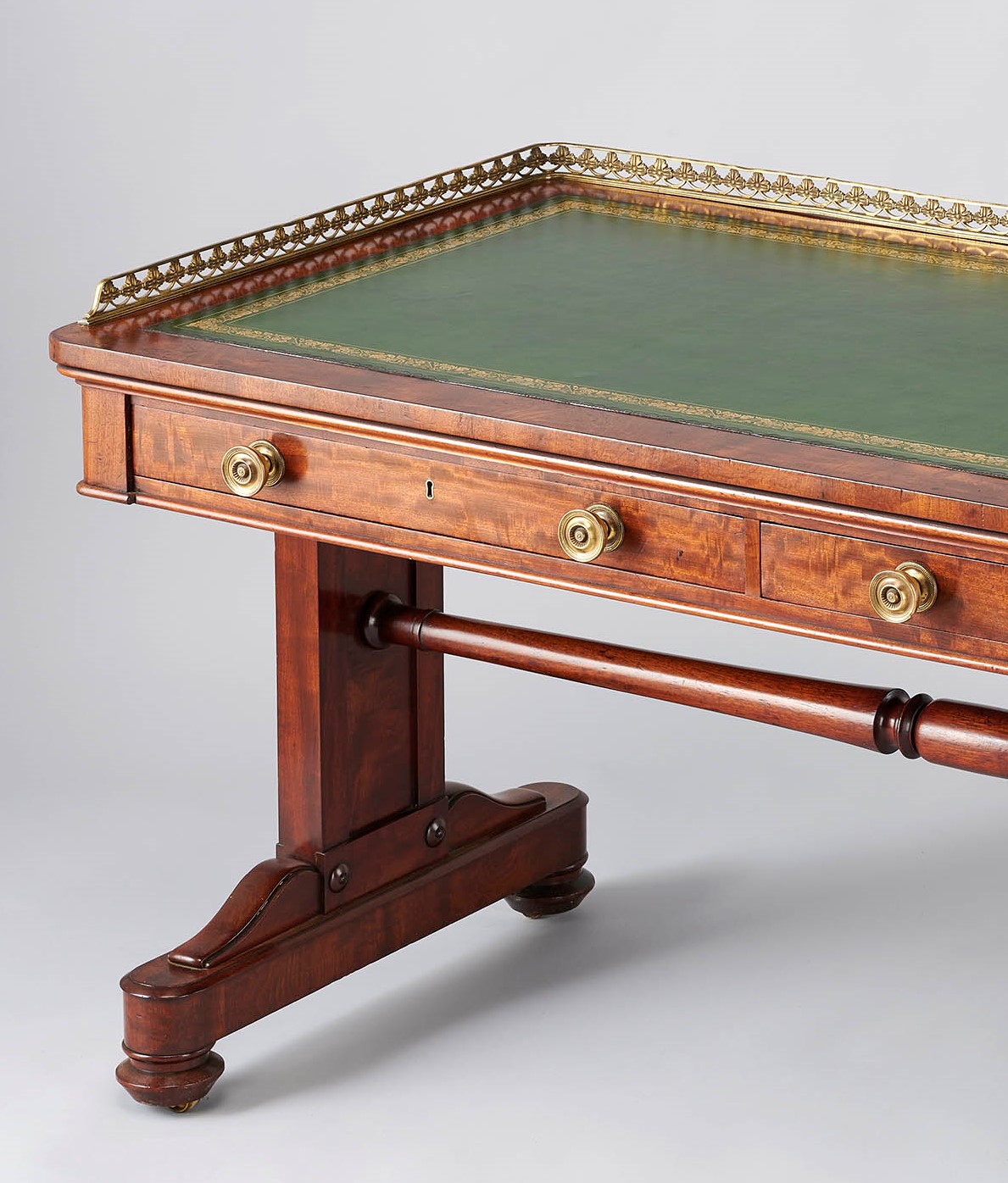 Good quality George IV period mahogany writing-table