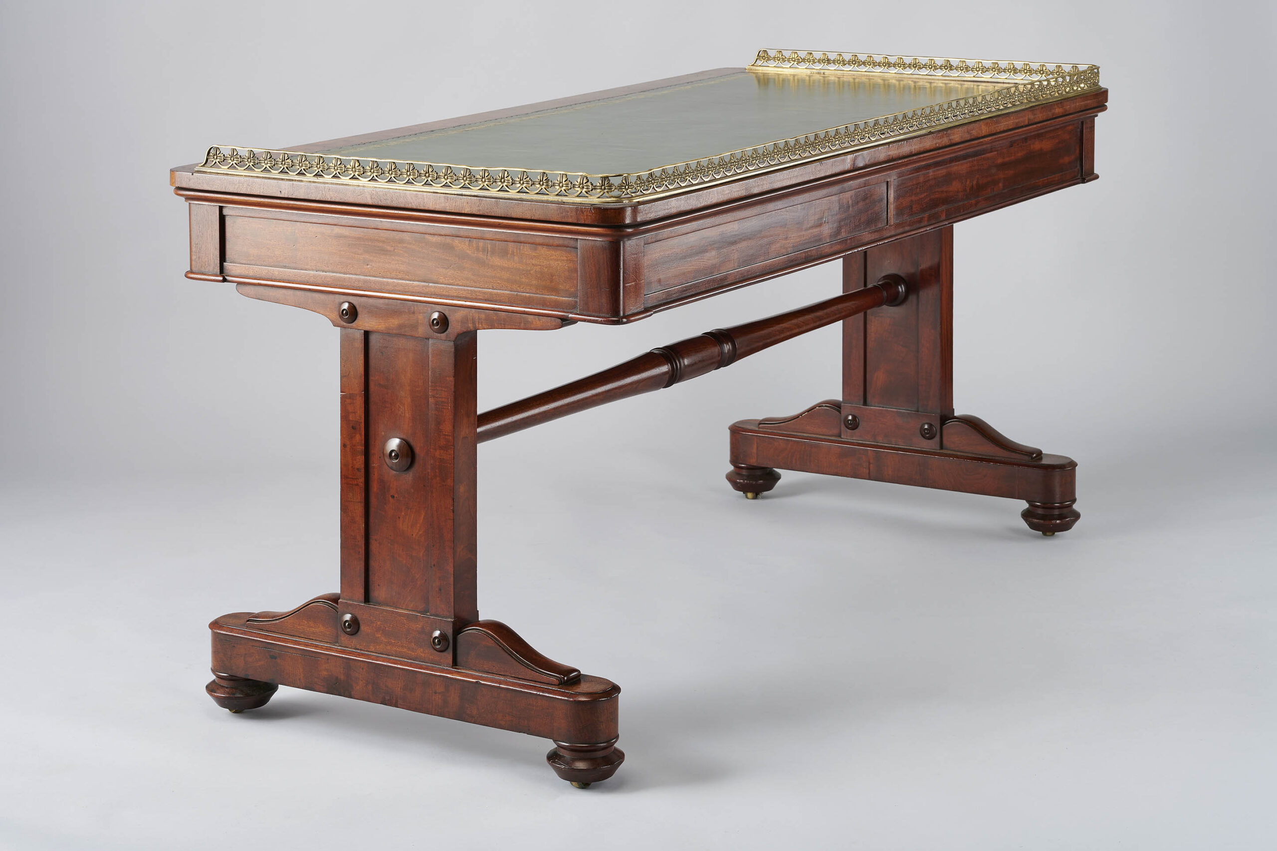Good quality George IV period mahogany writing-table