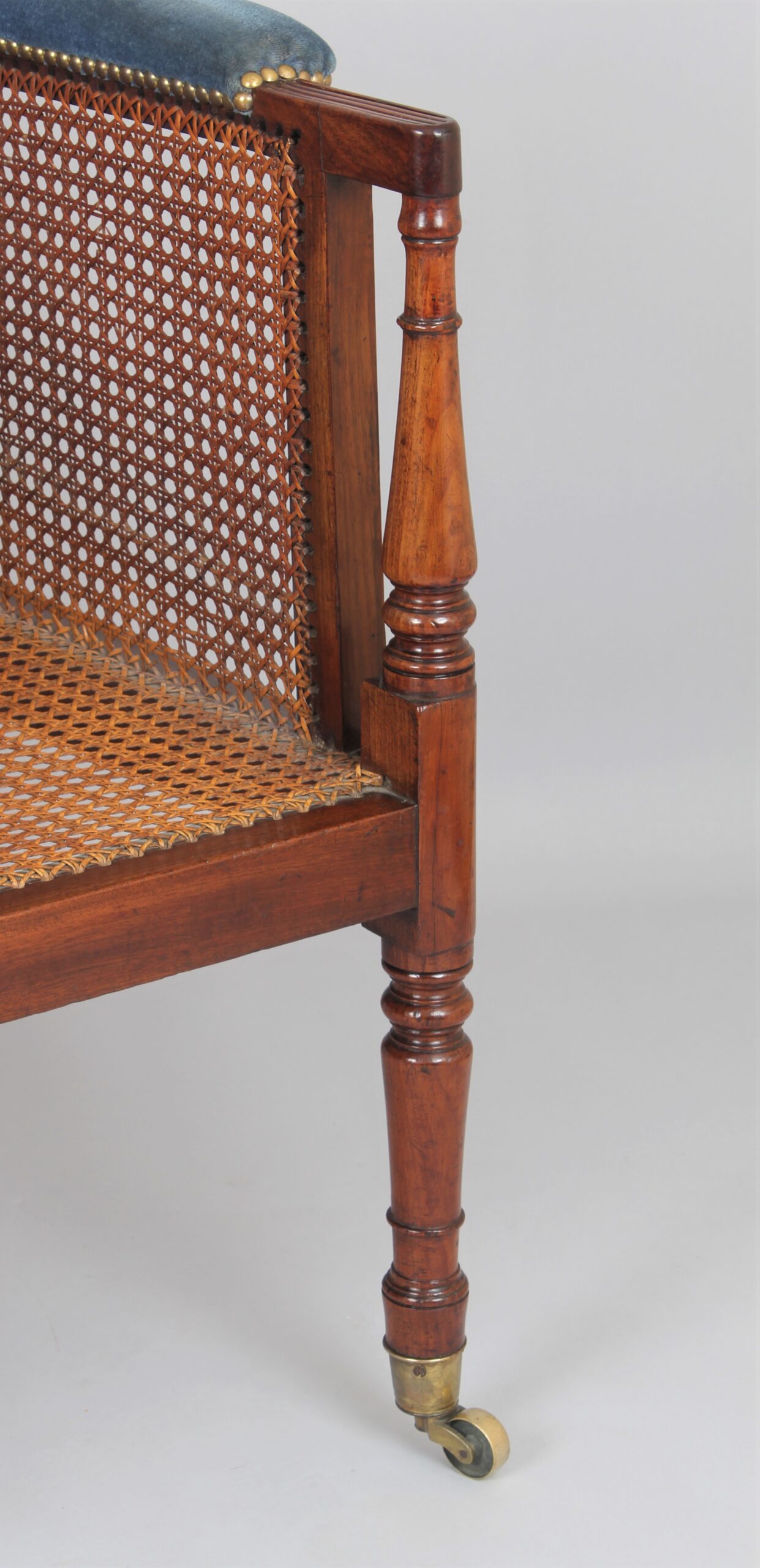 Good quality Regency mahogany library bergere