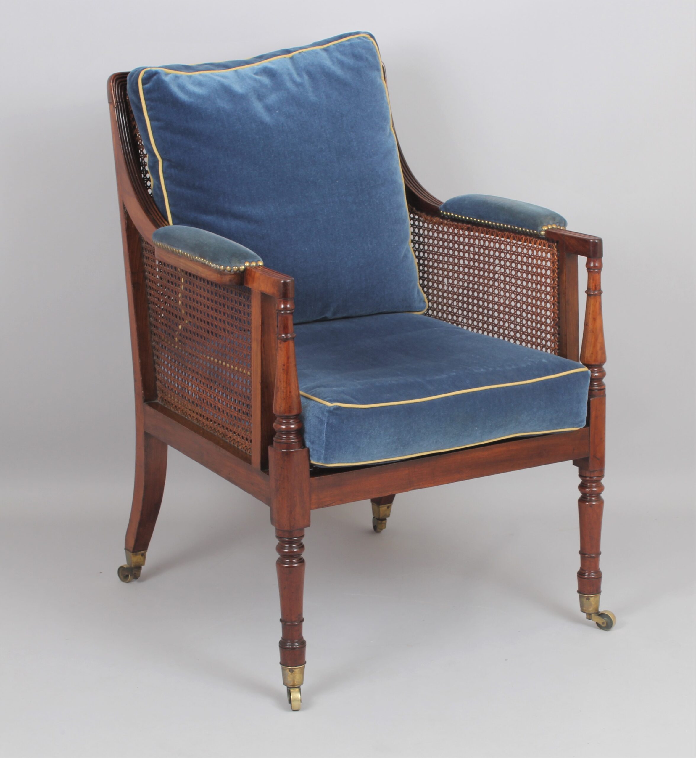Good quality Regency mahogany library bergere