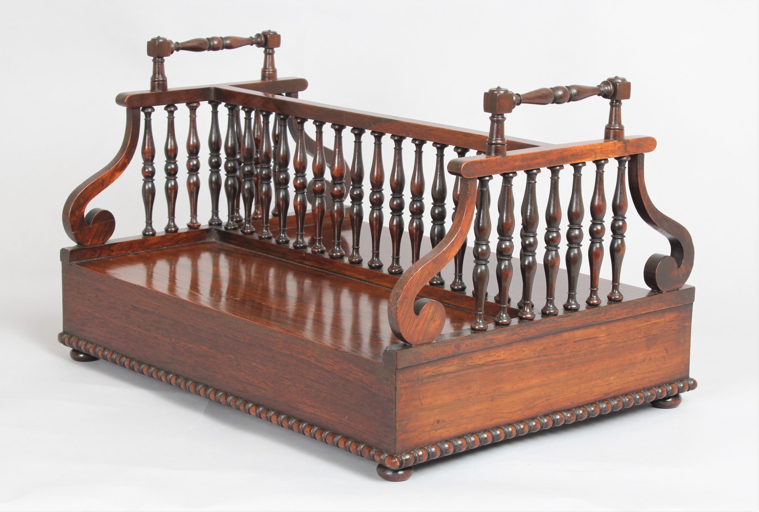 A fine Regency period rosewood book carrier in the manner of Gillows of Lancaster R