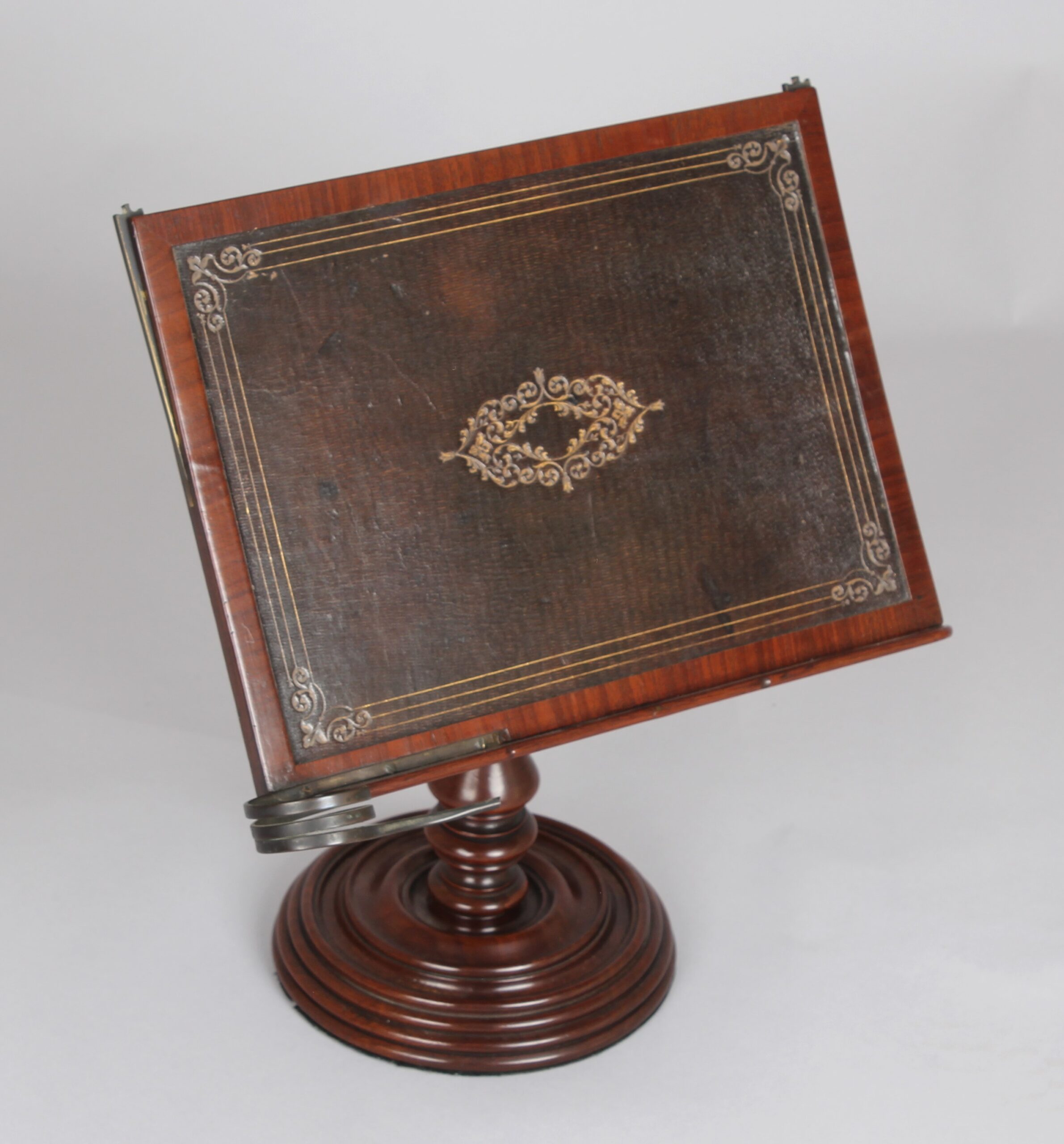 A fine quality early 19th century mahogany adjustable table reading-stand