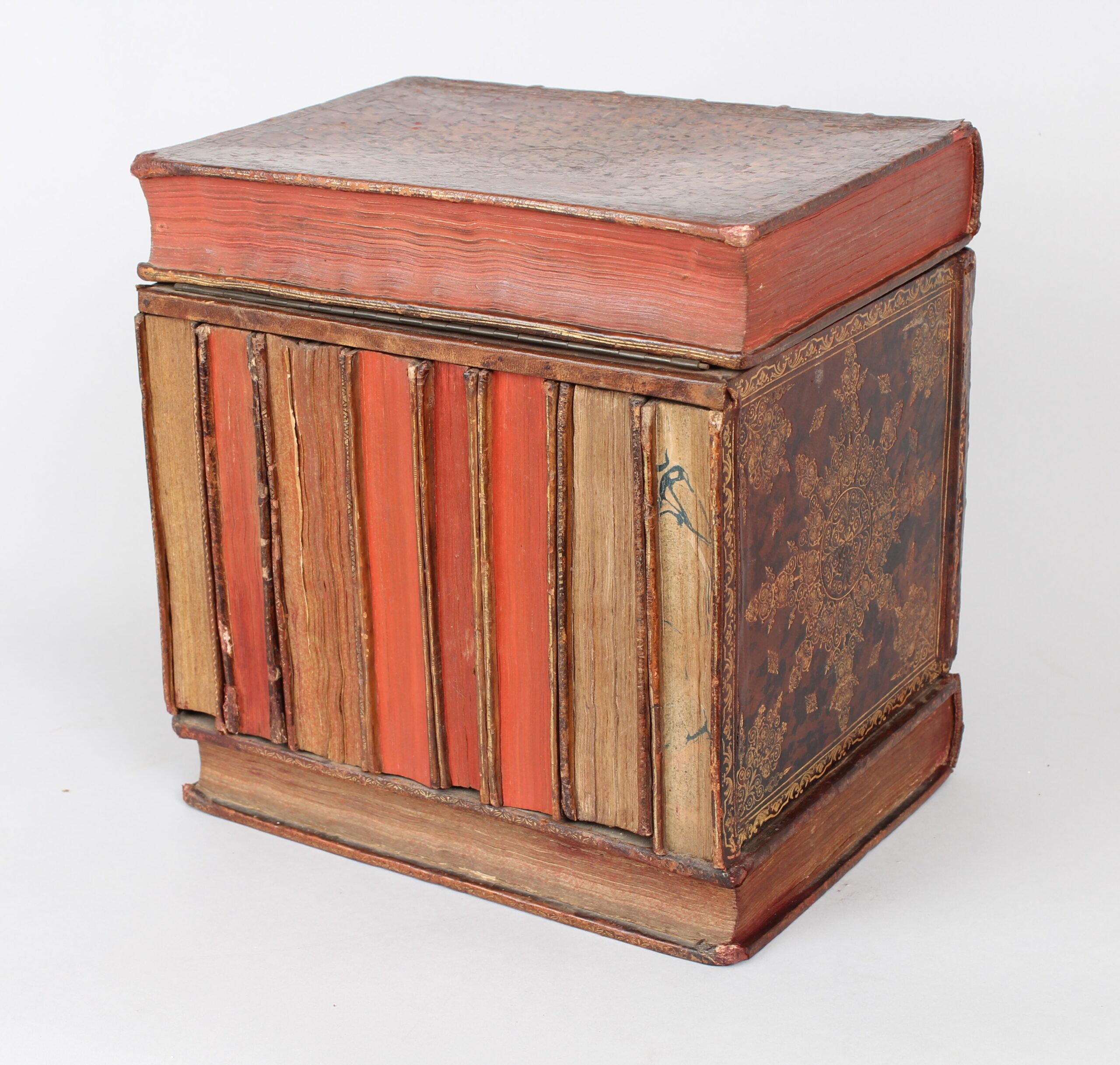A French locking box