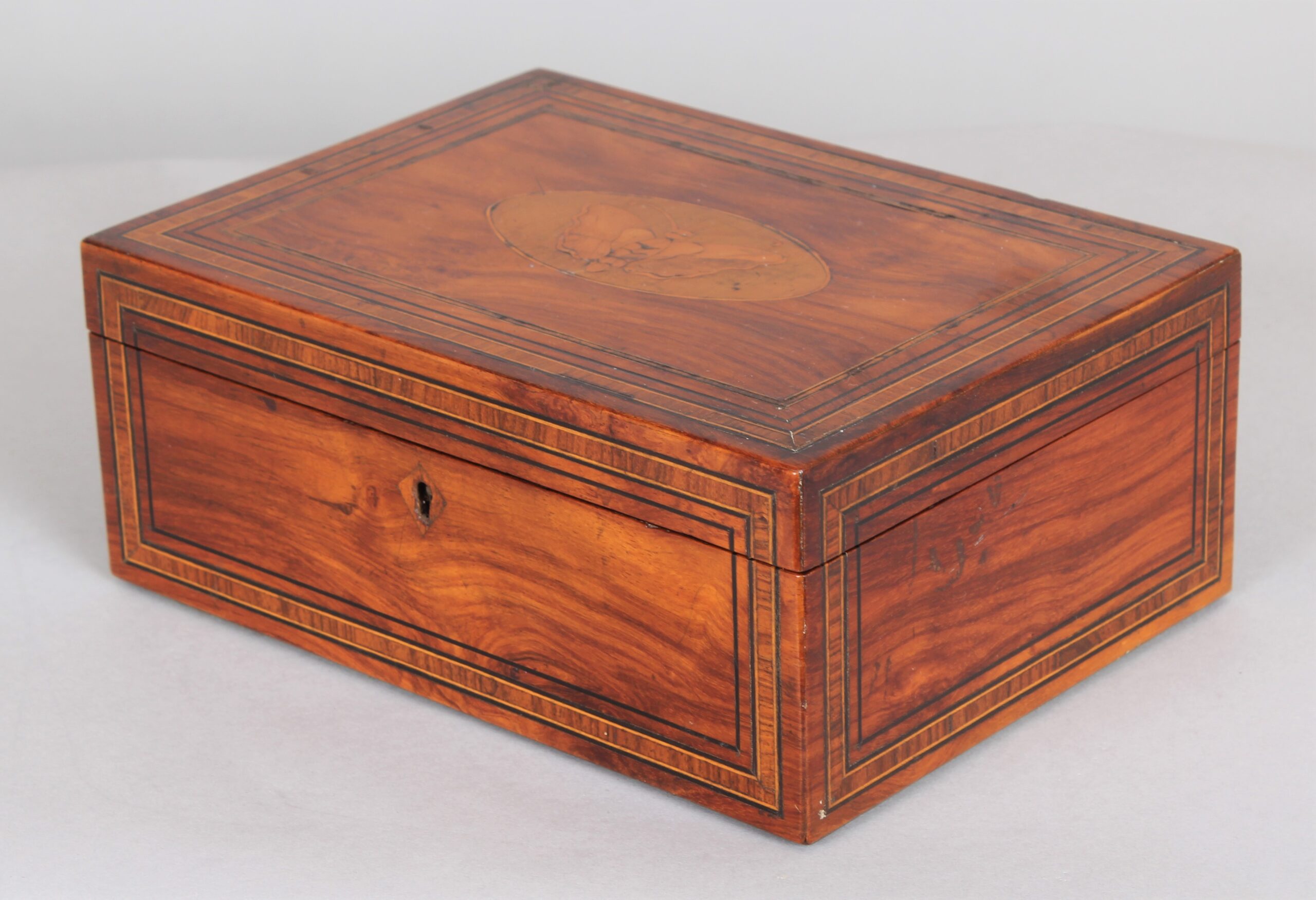 A satinwood jewellery box R