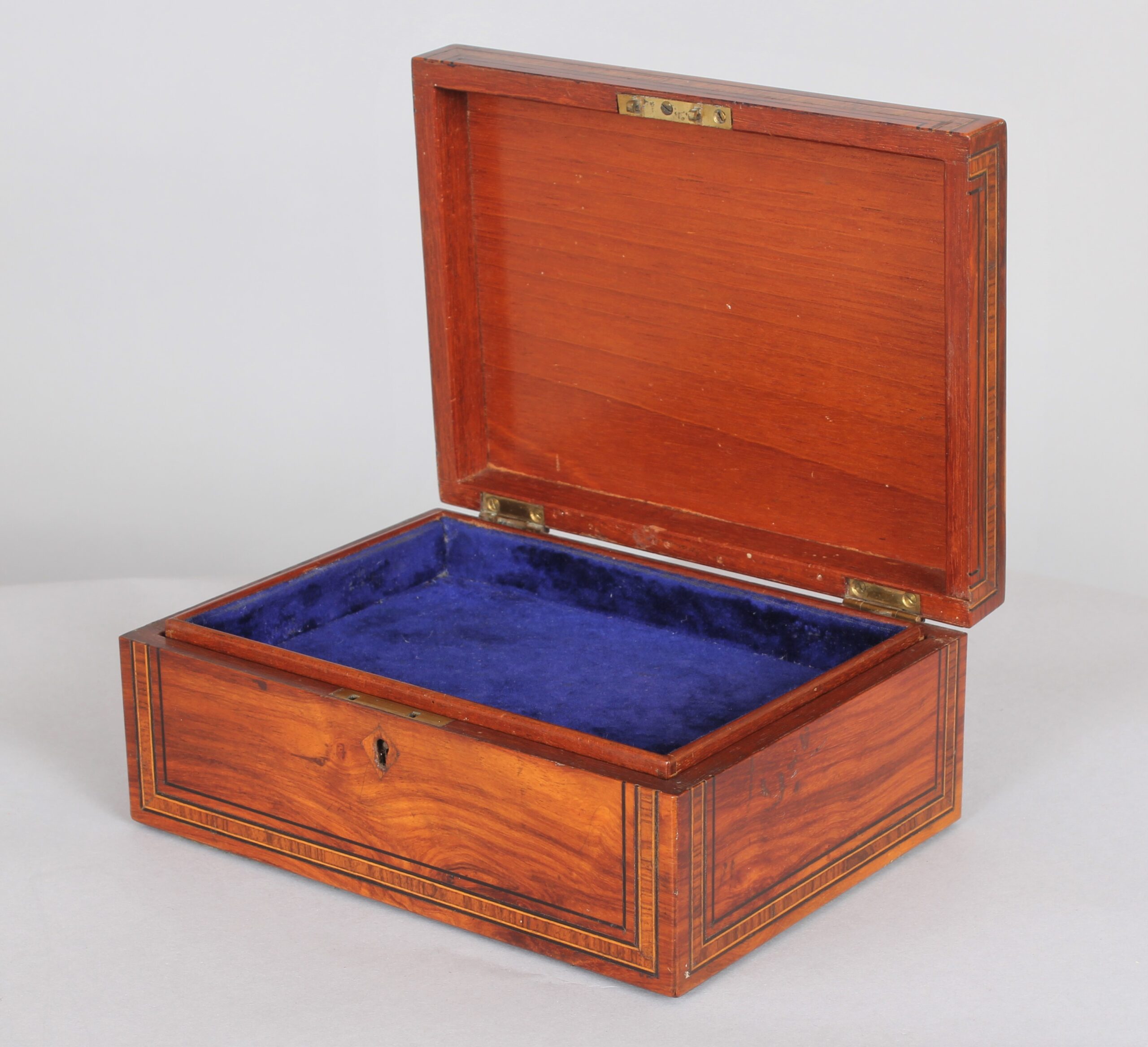 A satinwood jewellery box R