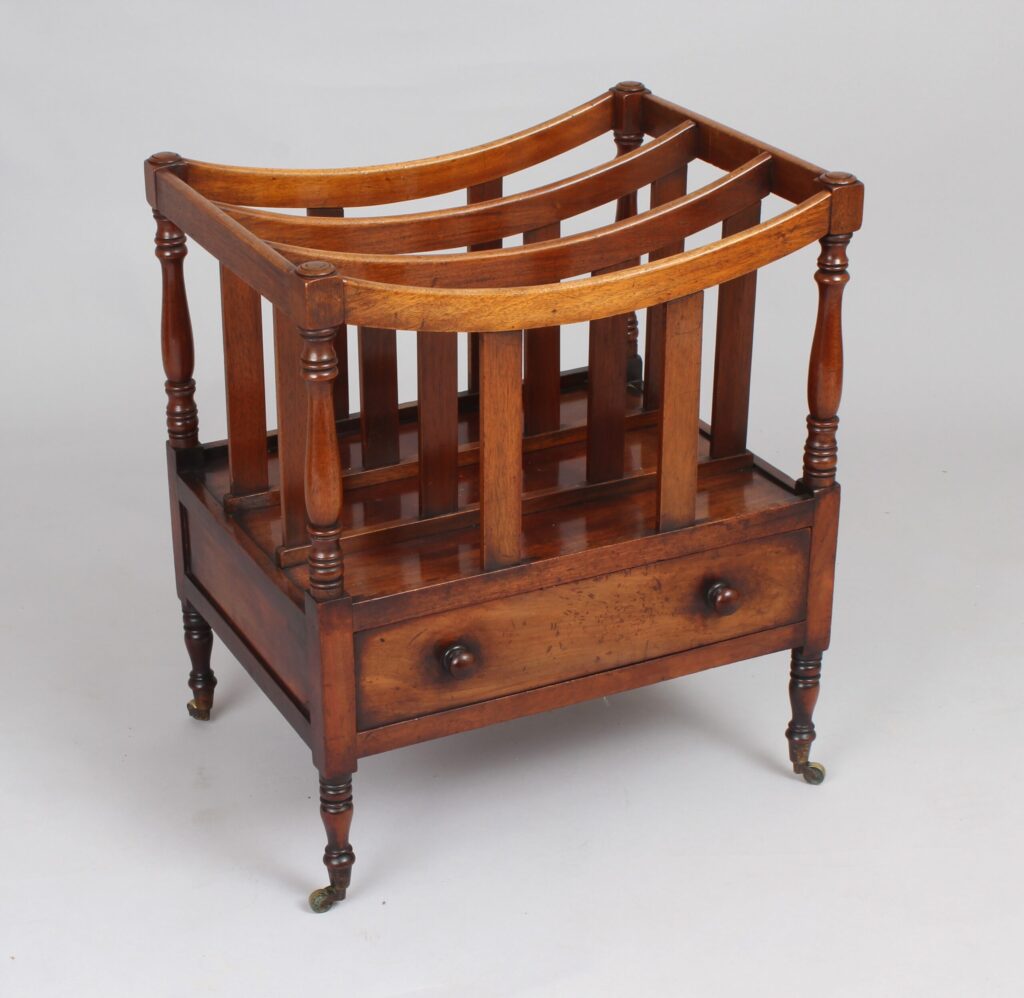 Mahogany boat-shaped canterbury