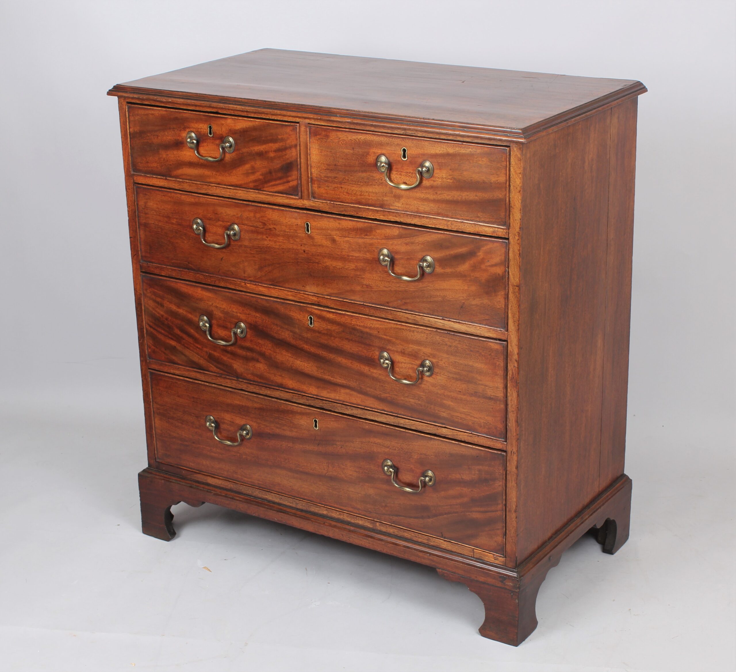 George III period mahogany chest of drawers
