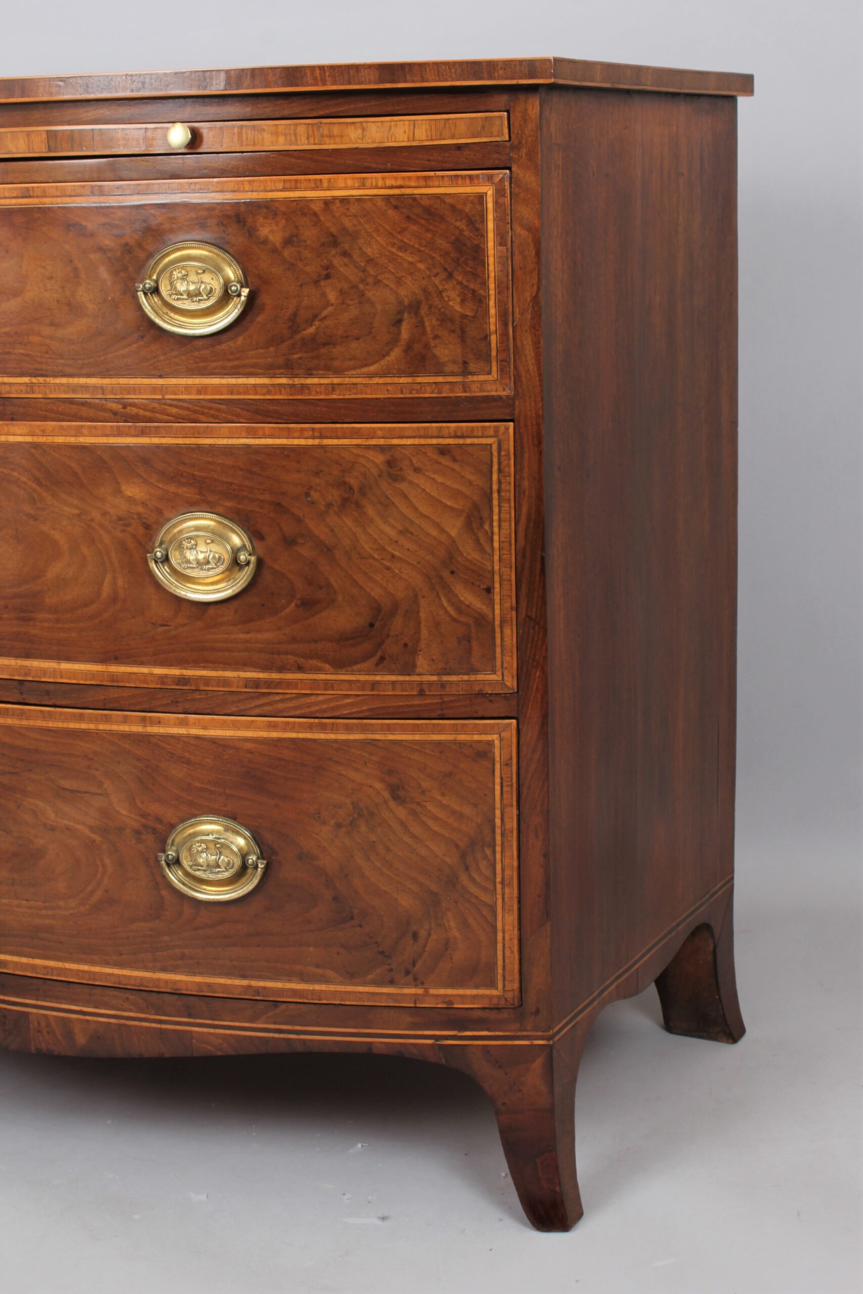 A fine George III period mahogany chest of three drawers