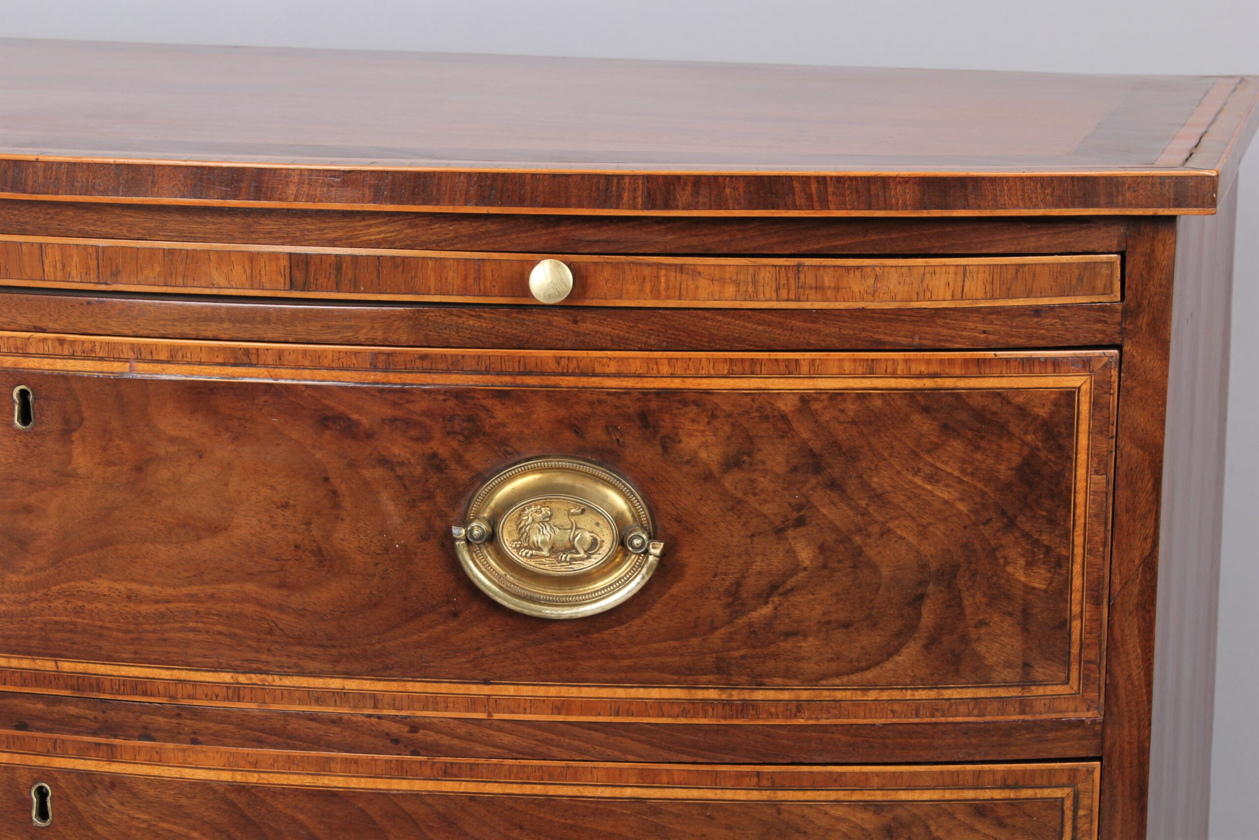 A fine George III period mahogany chest of three drawers