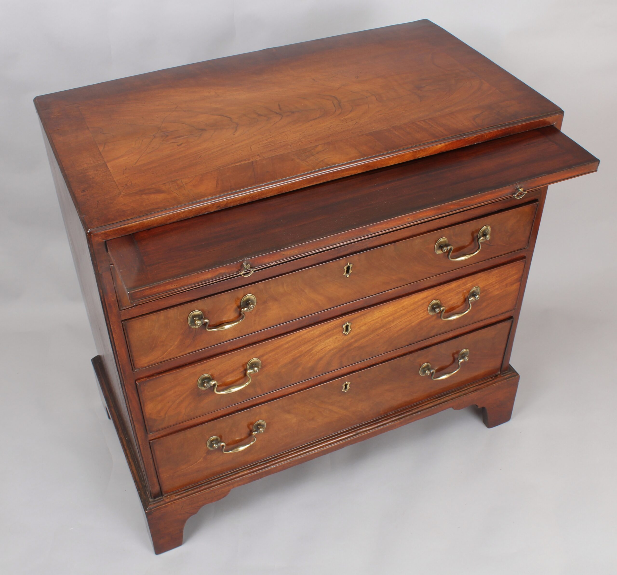 George III period mahogany chest of drawers