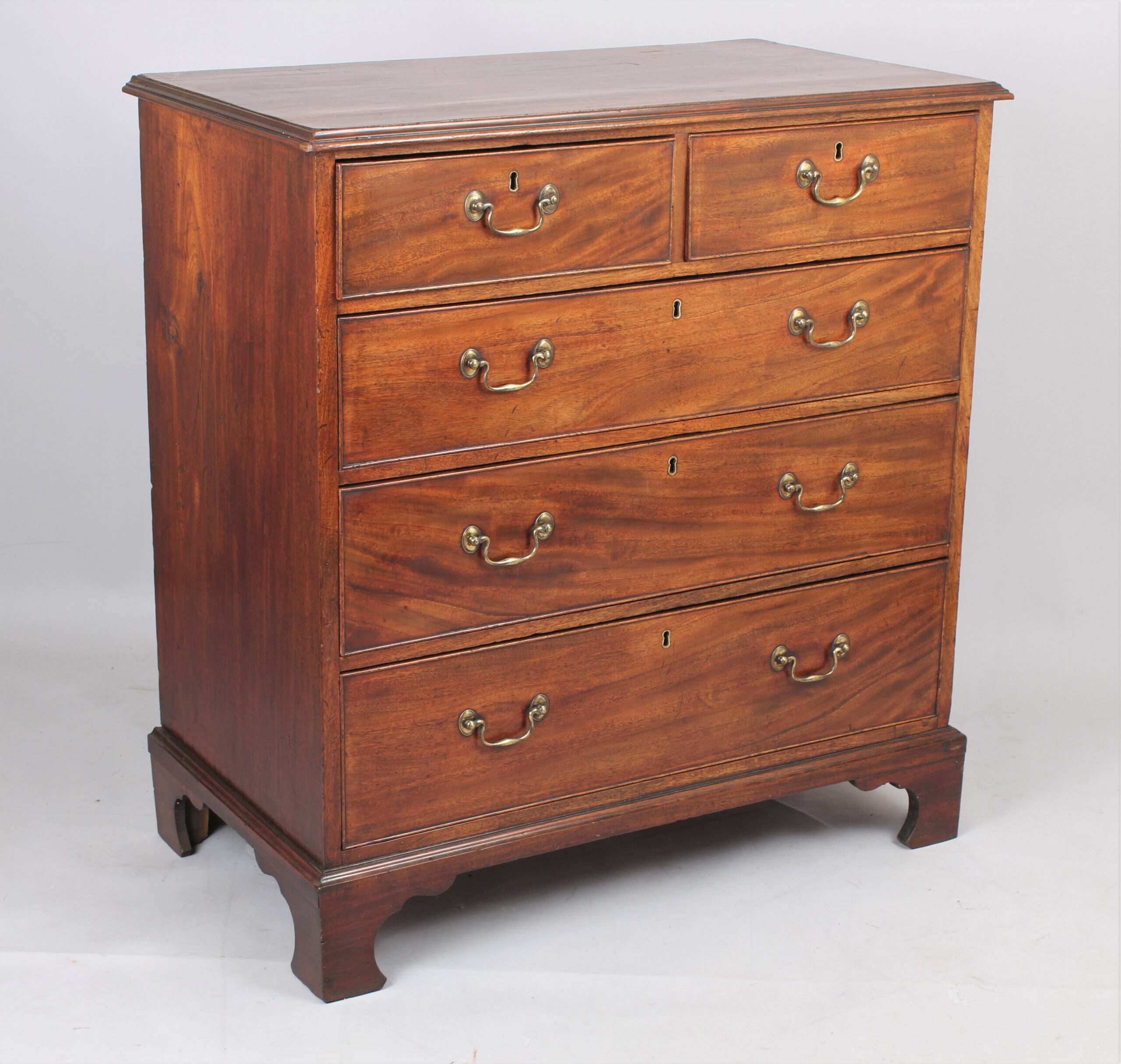 George III period mahogany chest of drawers