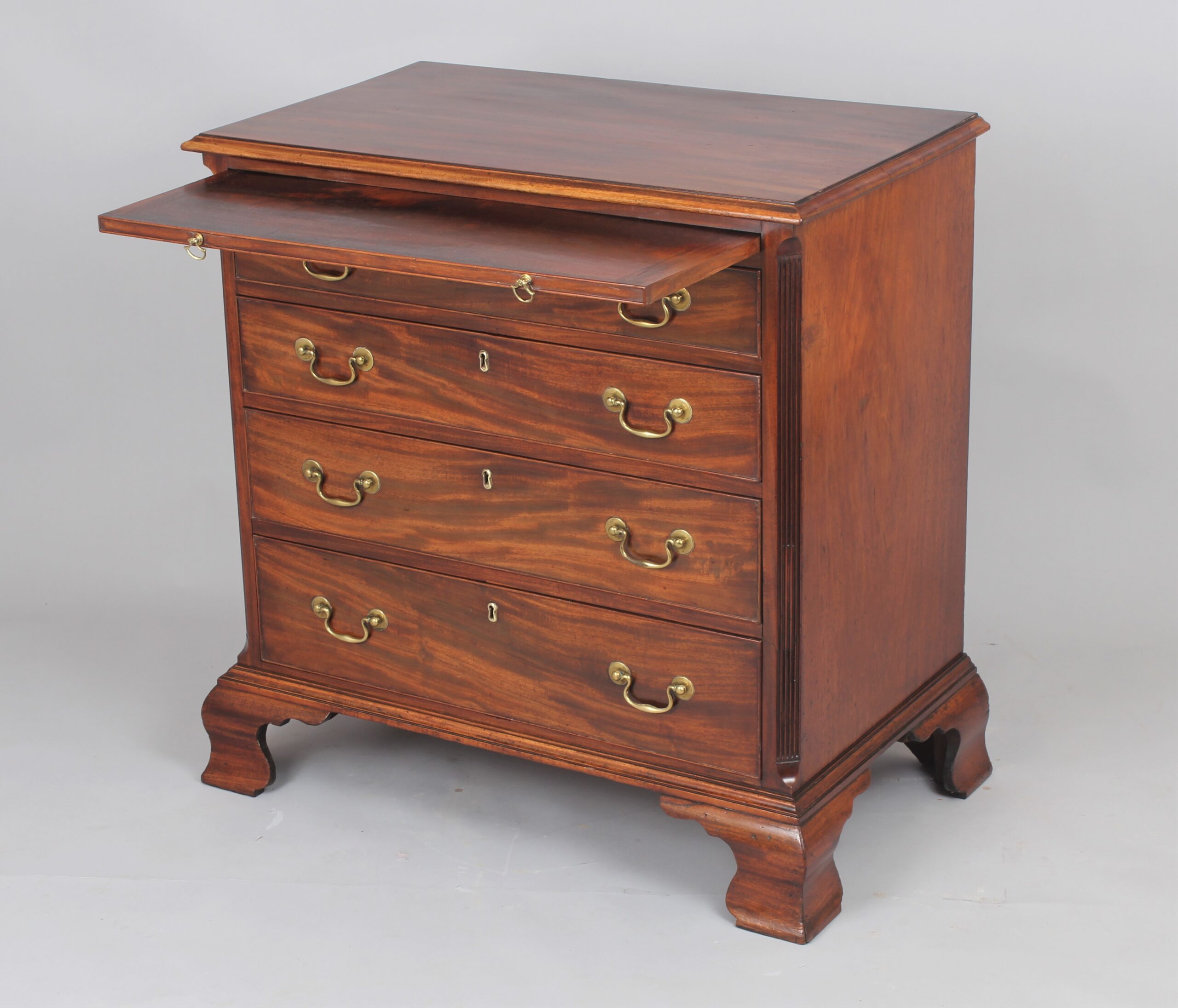 Small George III period mahogany chest of drawers